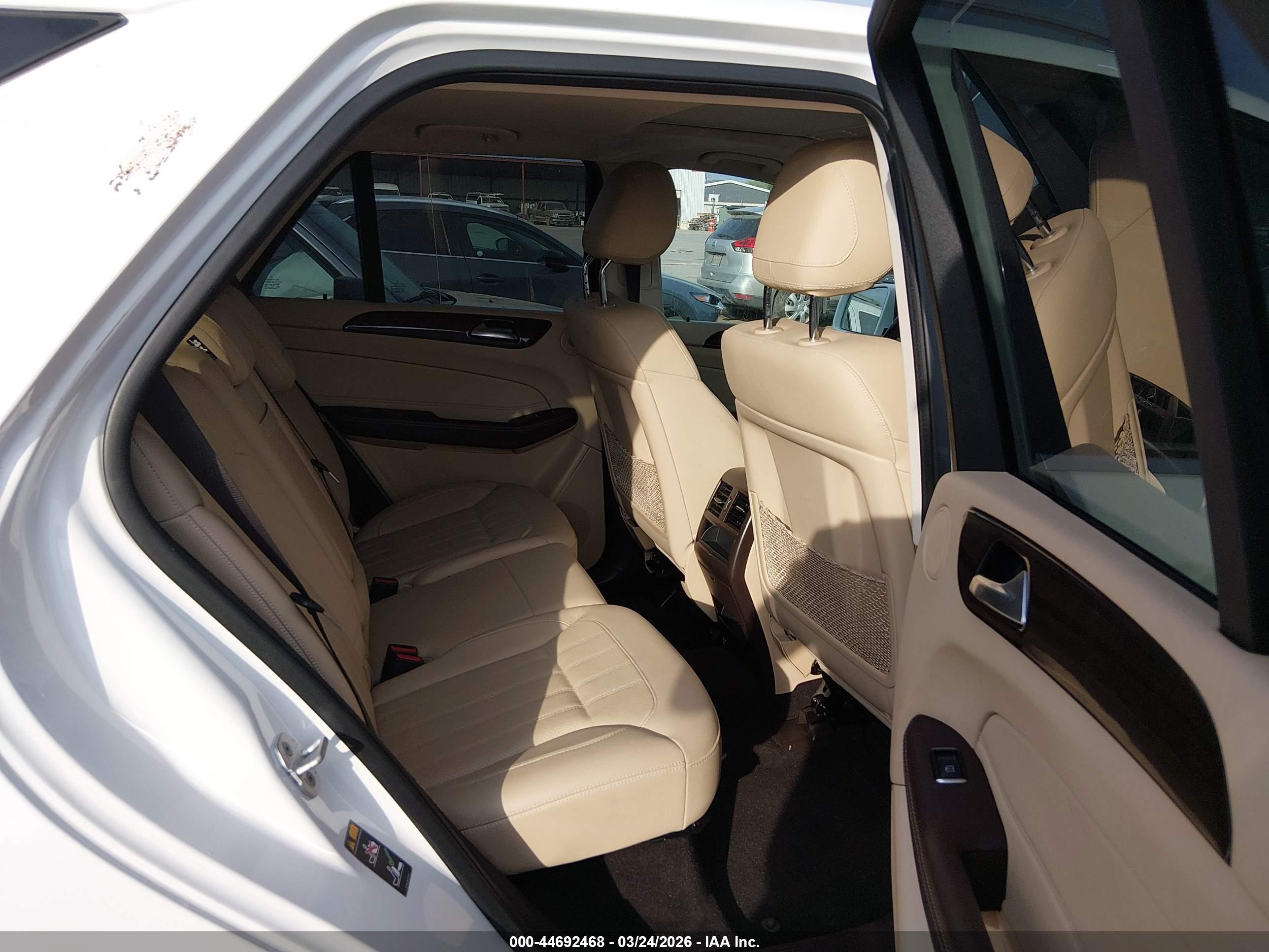 MERCEDES-BENZ GLE image 8