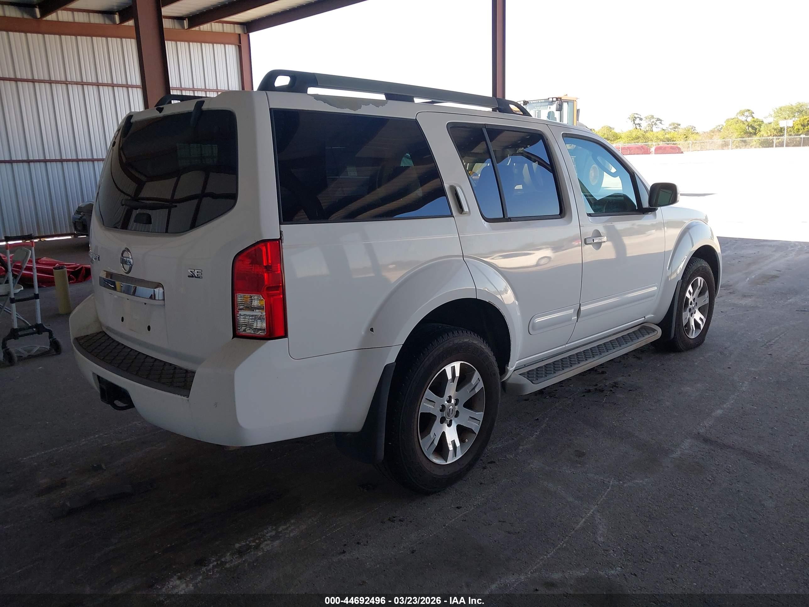 NISSAN PATHFINDER image 4