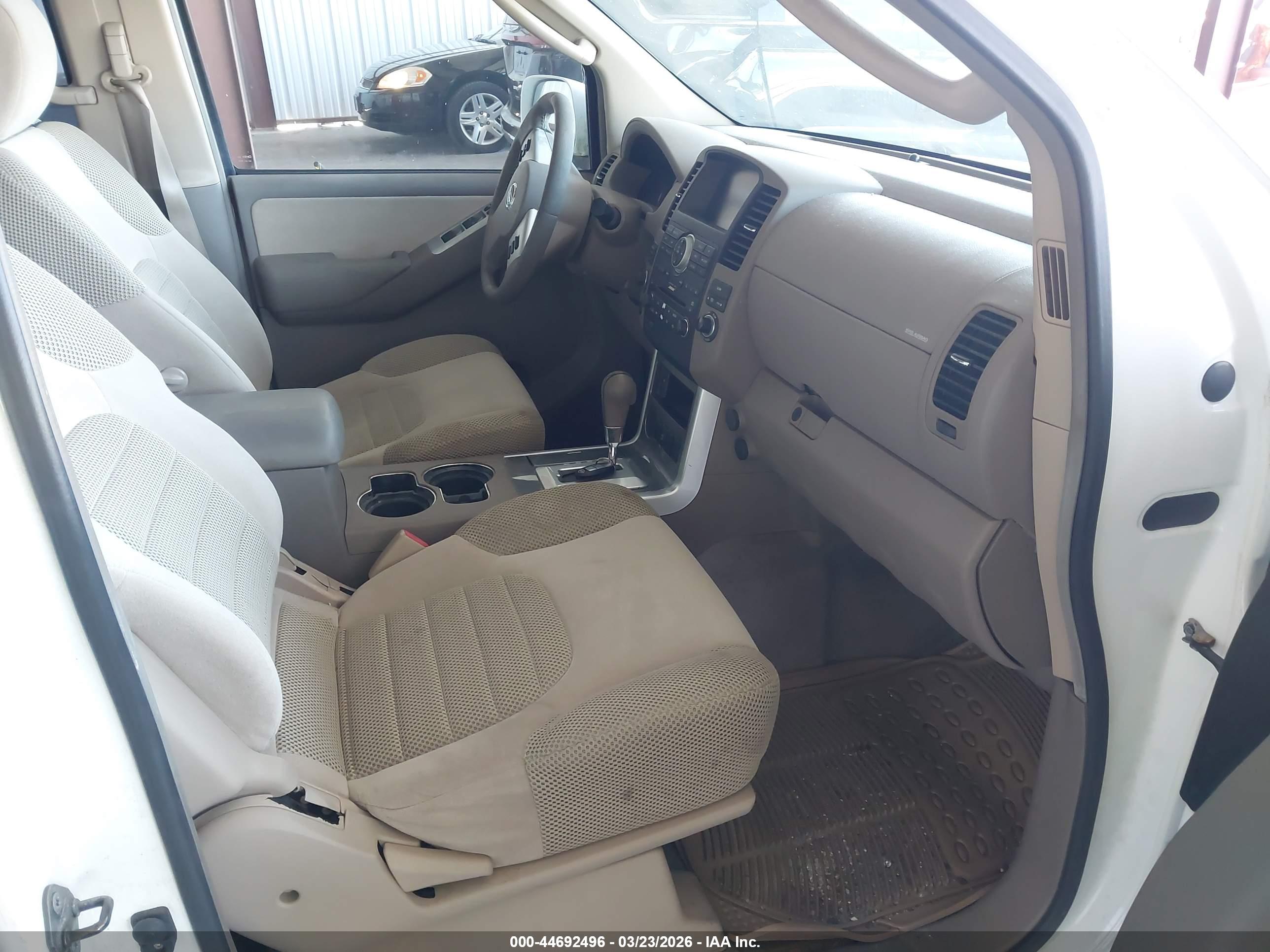 NISSAN PATHFINDER image 5