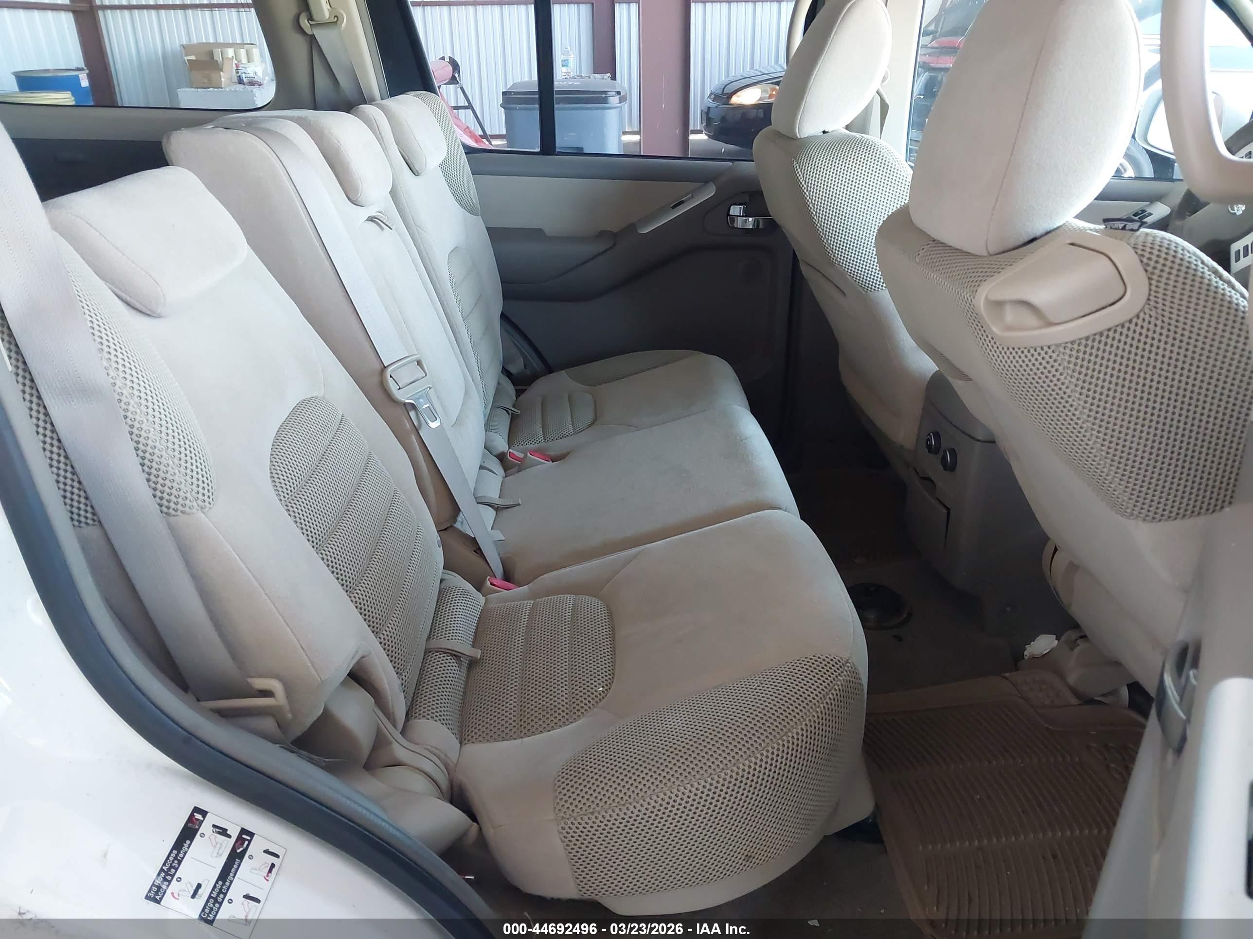 NISSAN PATHFINDER image 8