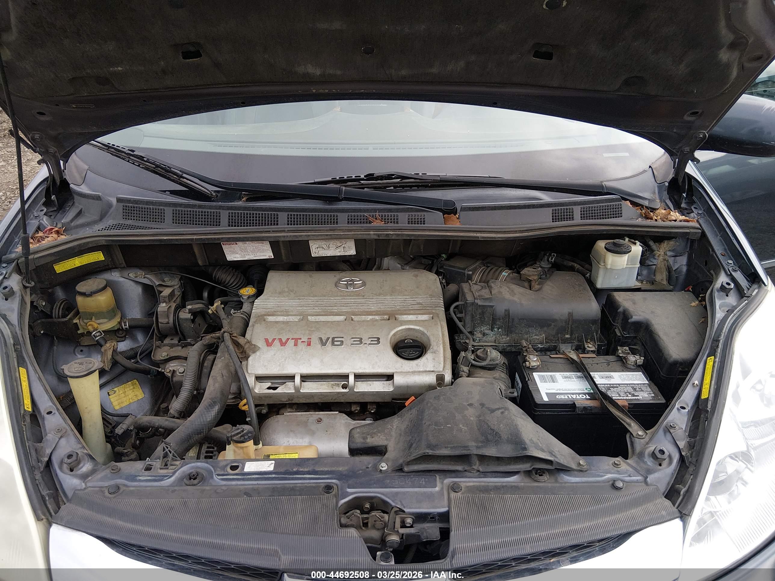 TOYOTA SIENNA image 10