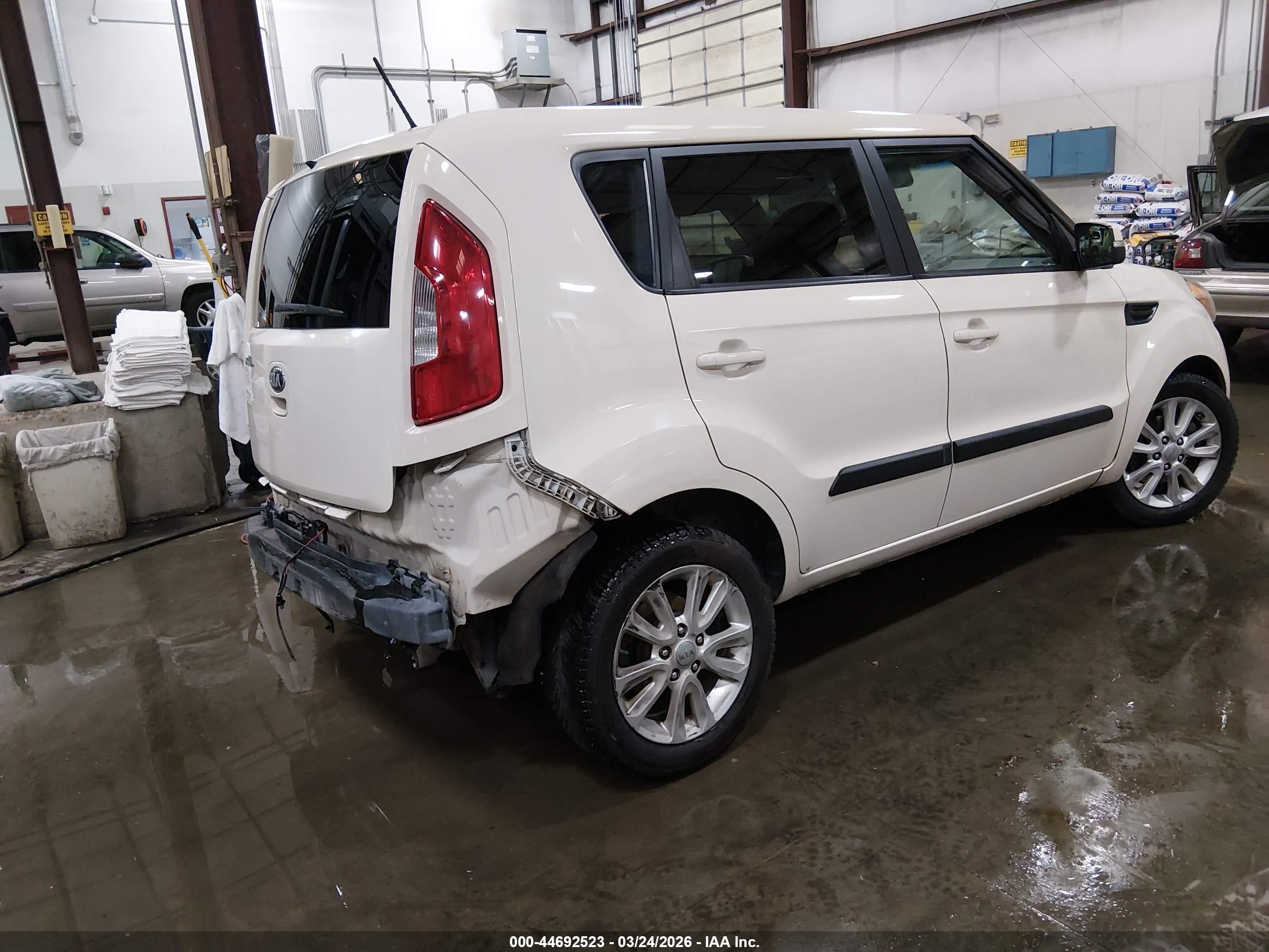 KIA SOUL image 4
