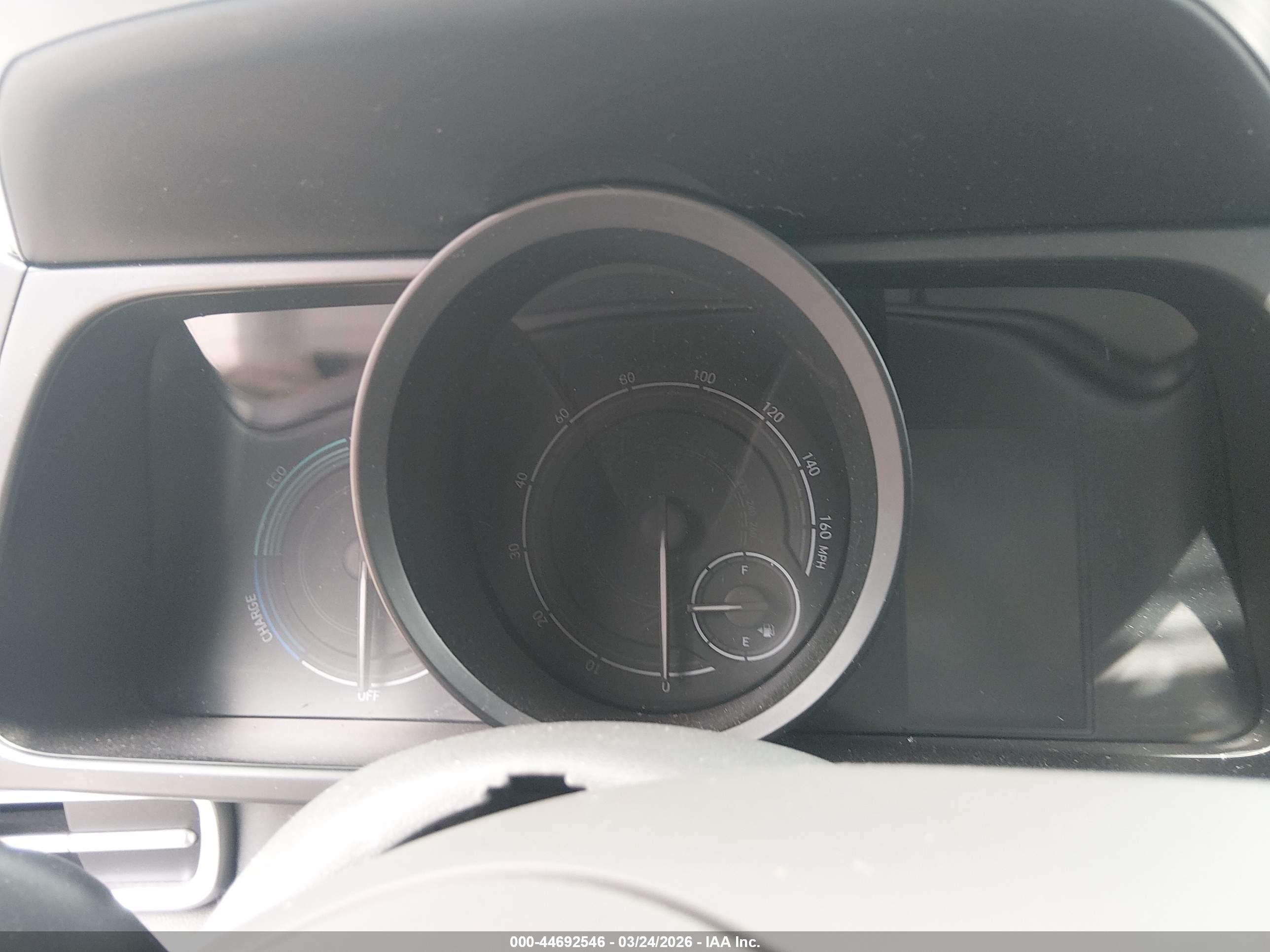 HYUNDAI ELANTRA image 7