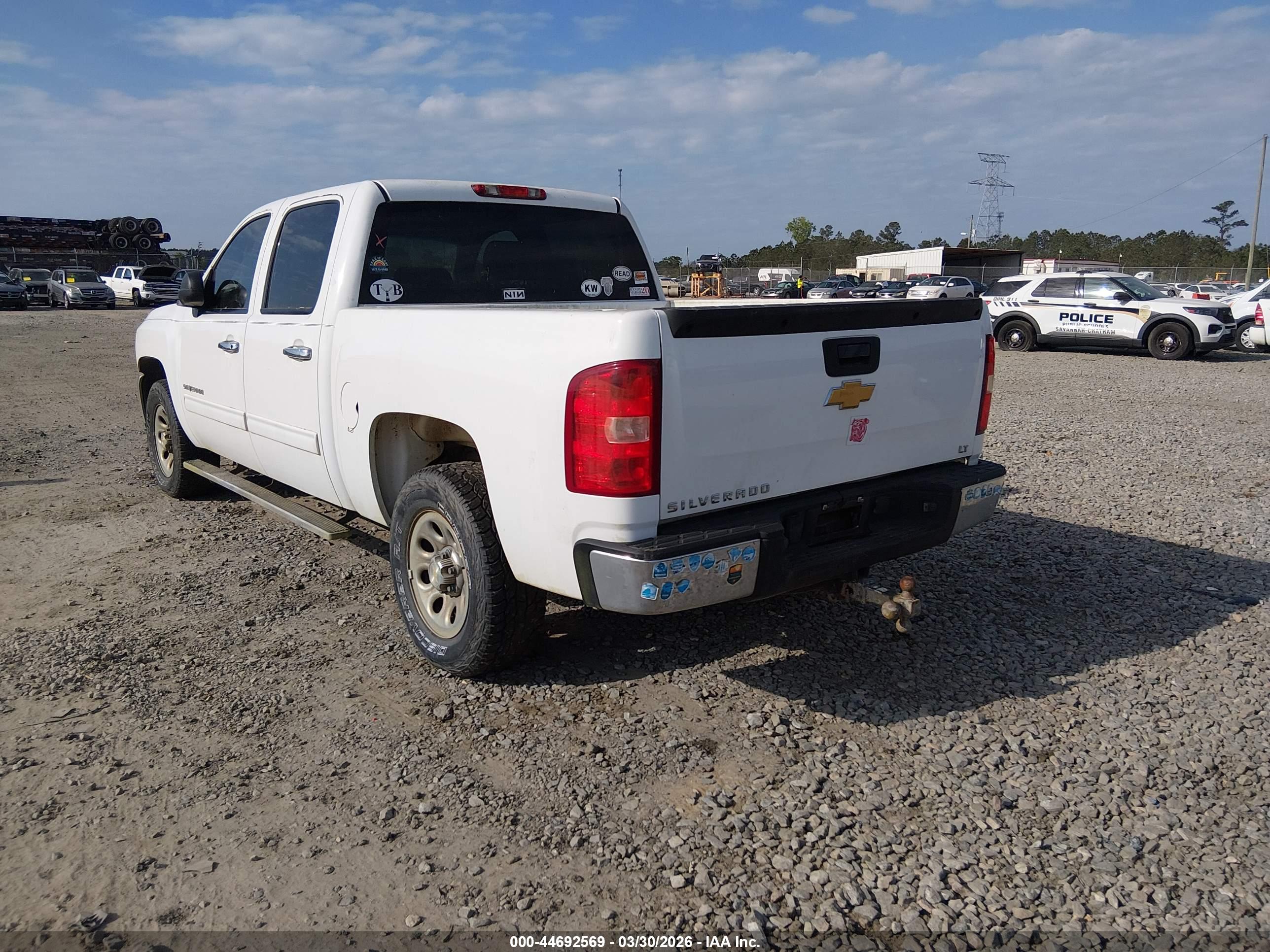 CHEVROLET SILVERADO image 3