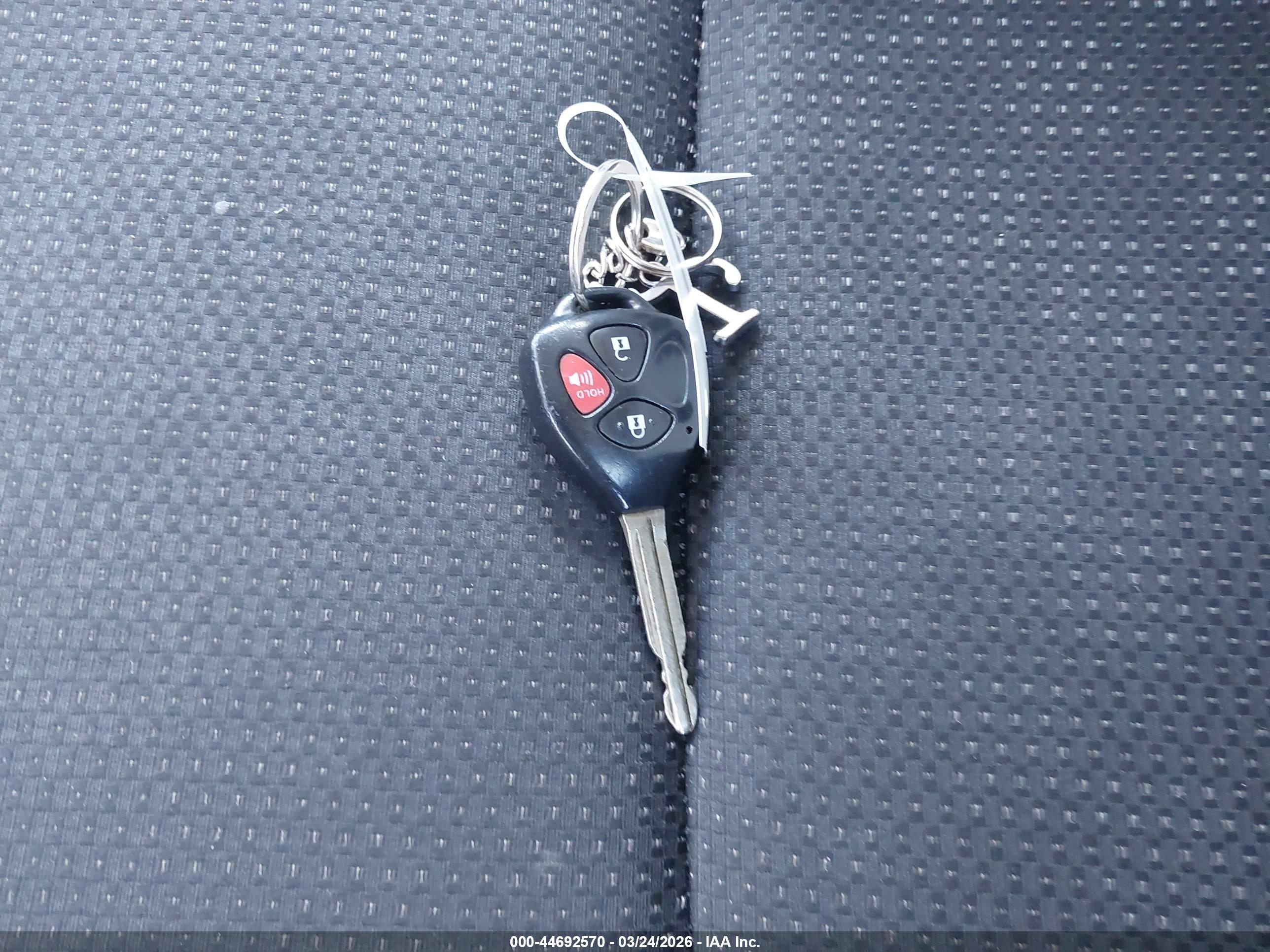 PONTIAC VIBE image 11