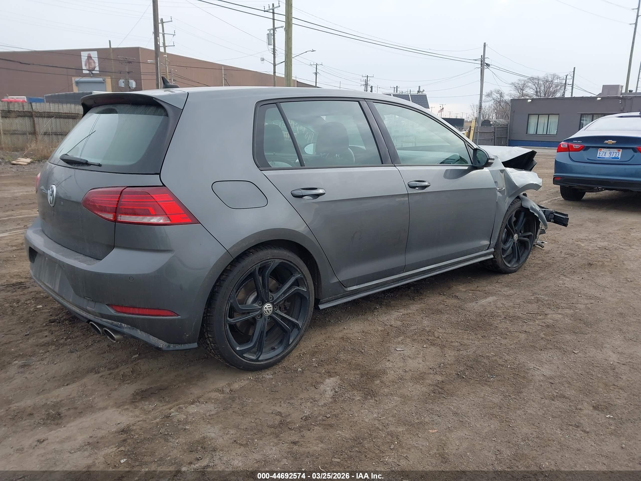 VOLKSWAGEN GOLF image 4