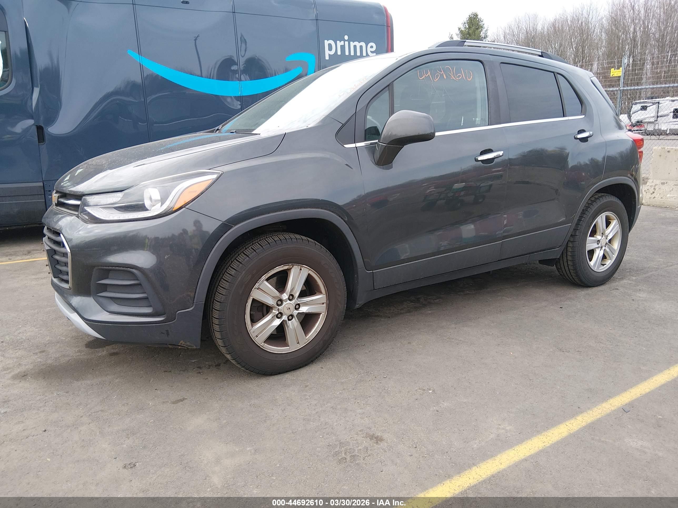 CHEVROLET TRAX image 2