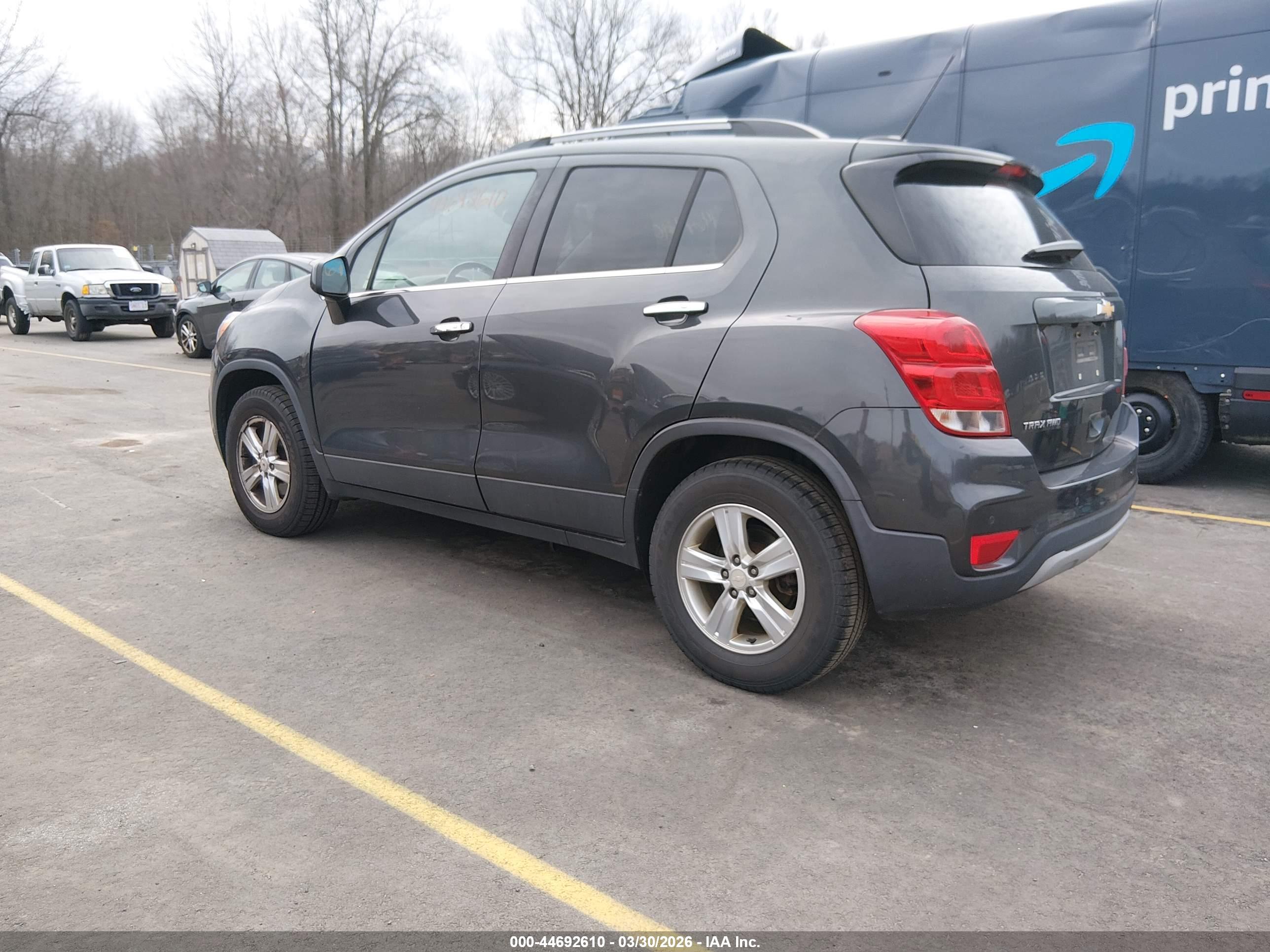 CHEVROLET TRAX image 3