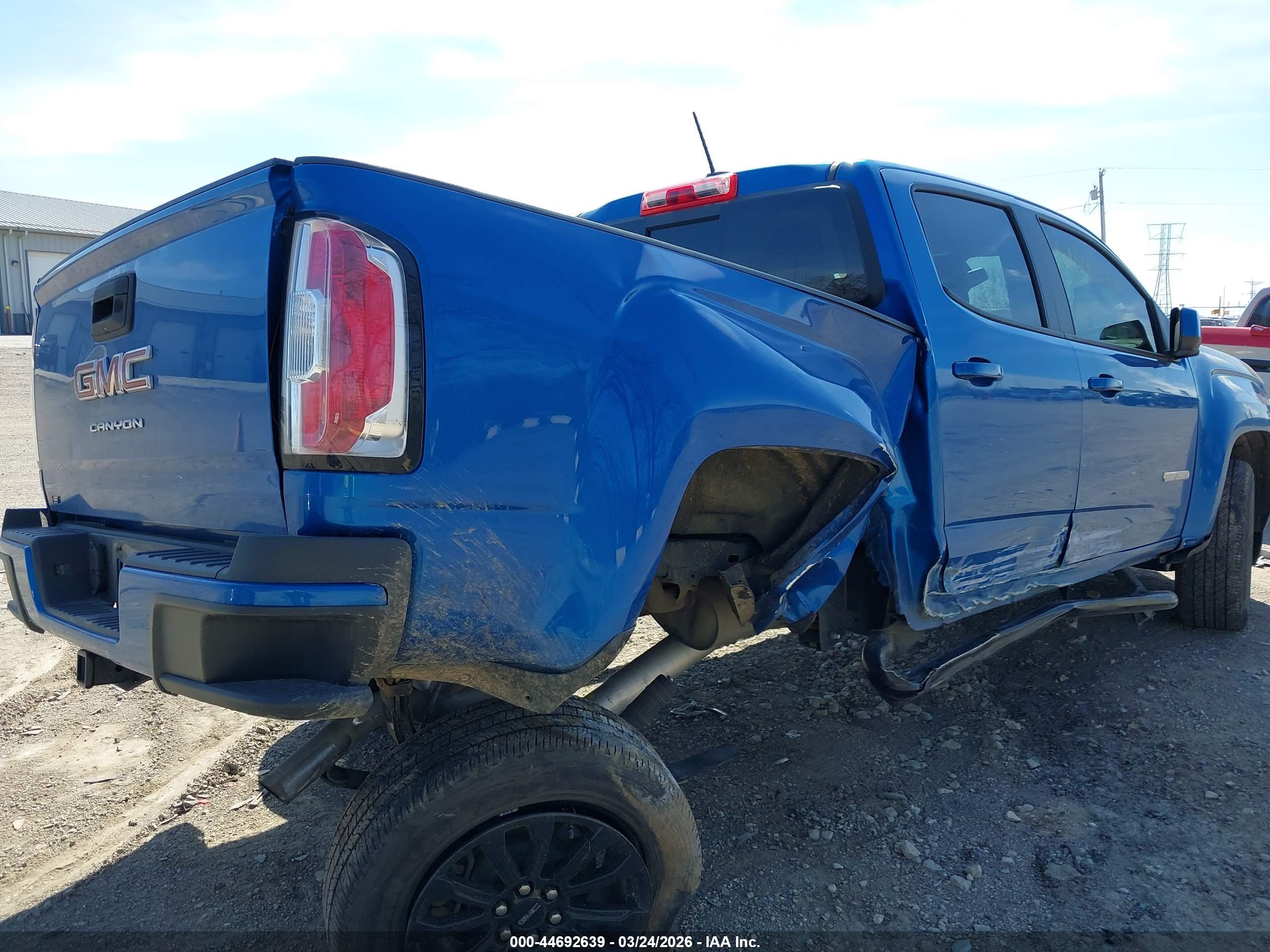 GMC CANYON image 6