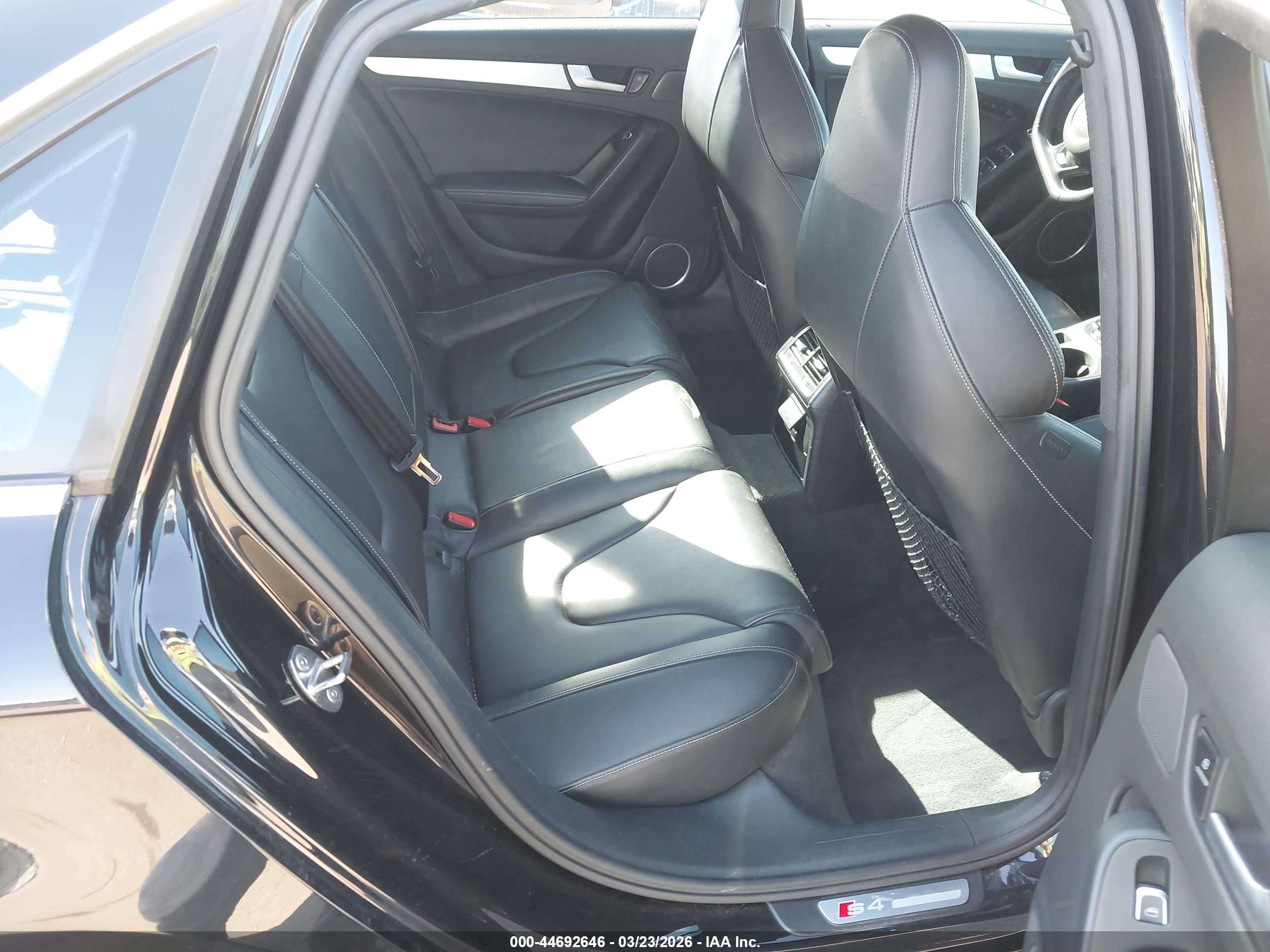 AUDI S4 image 8