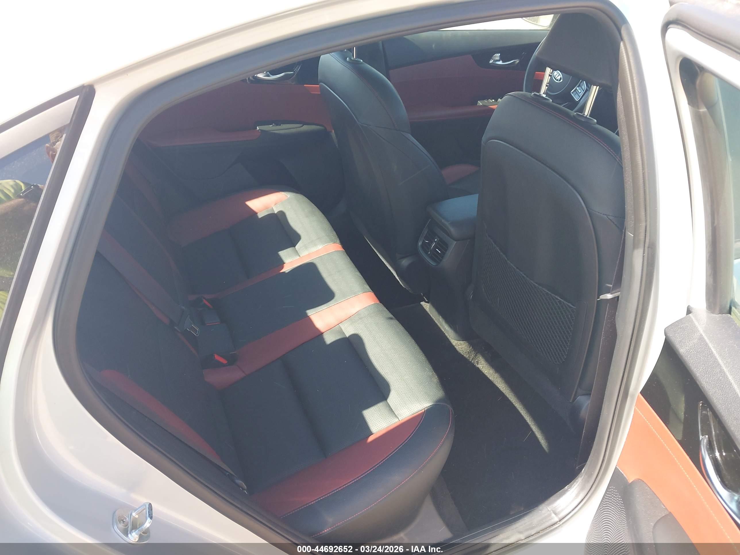 KIA FORTE image 8