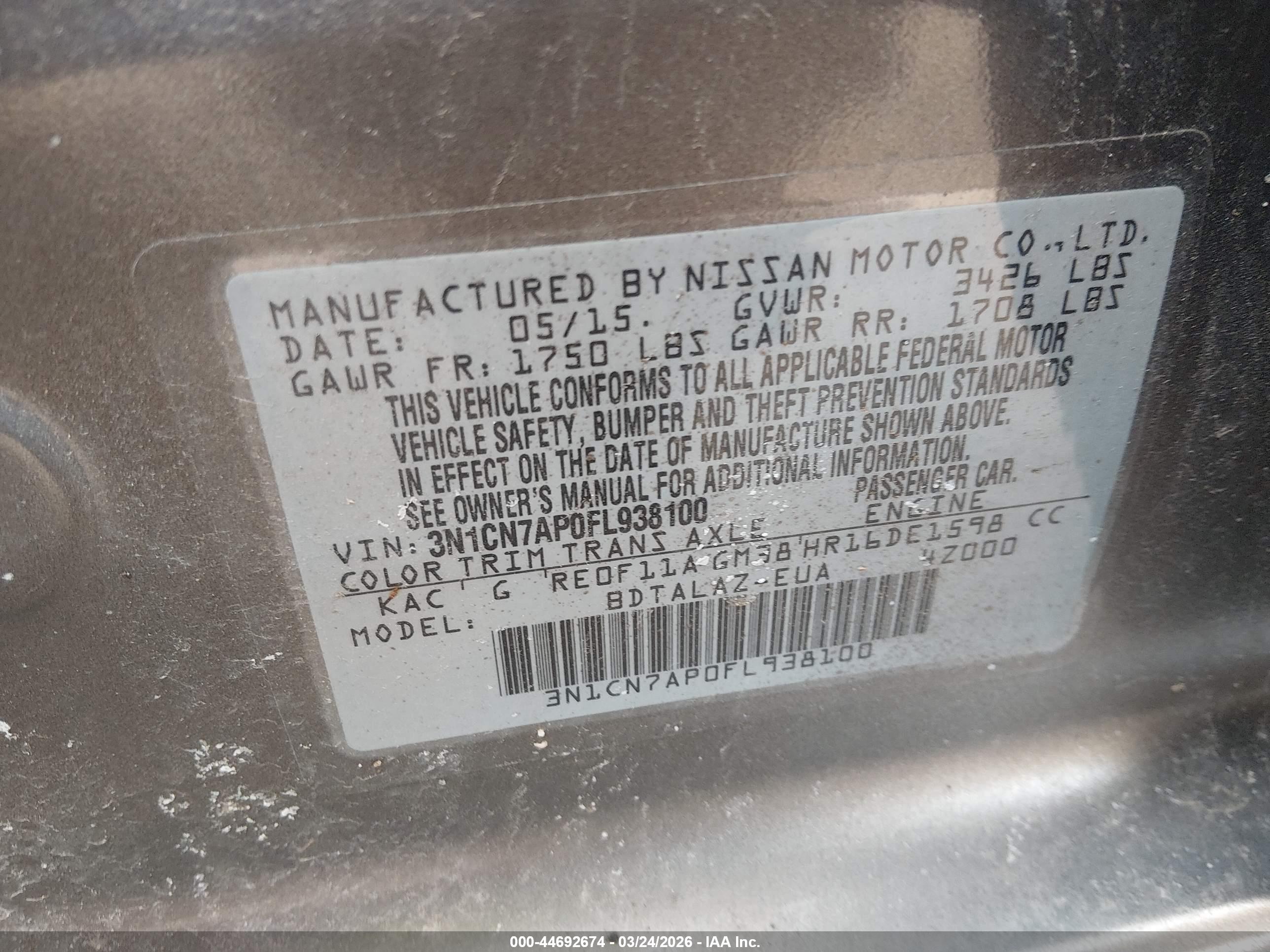 NISSAN VERSA image 9
