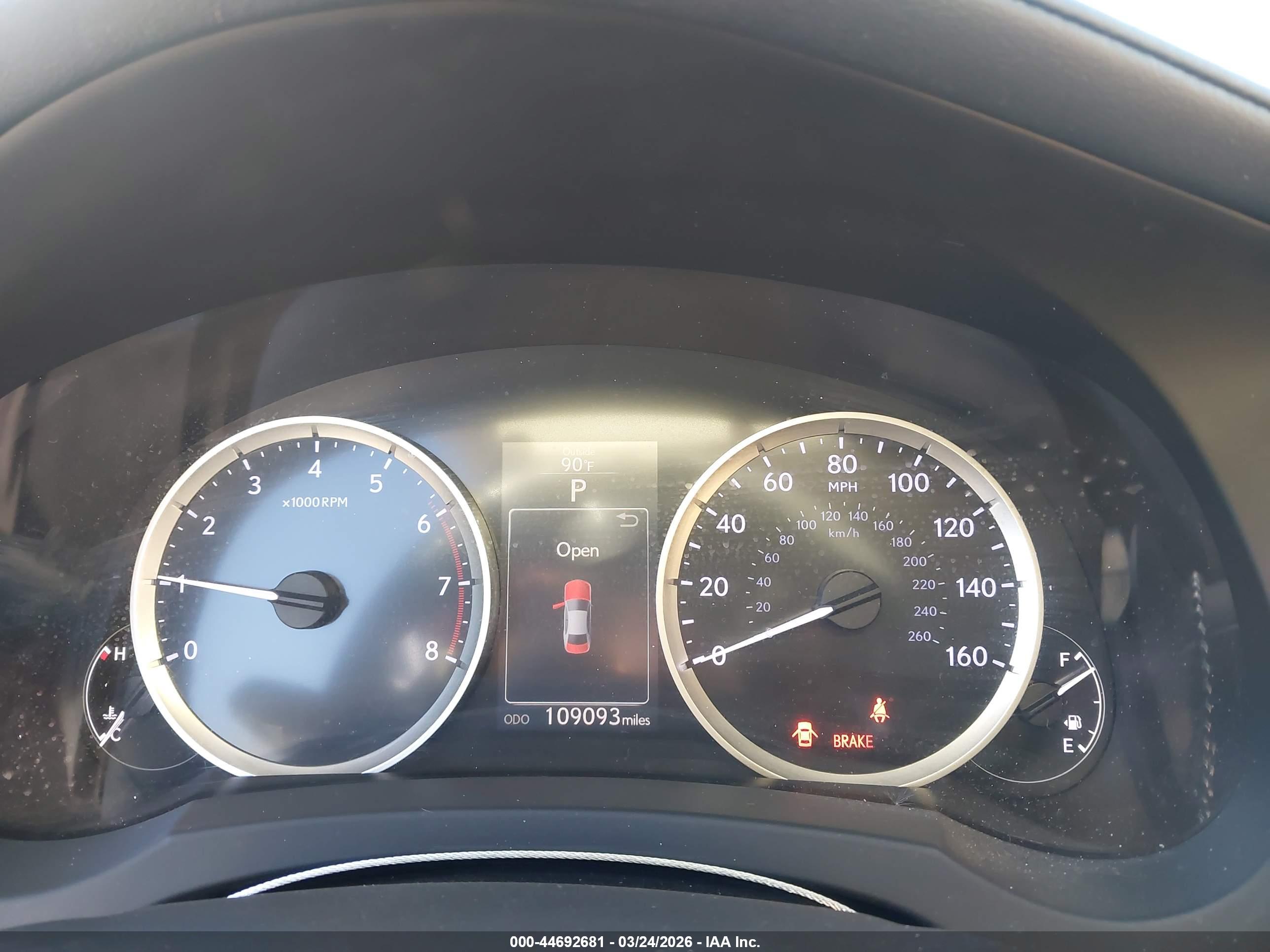 LEXUS IS image 7
