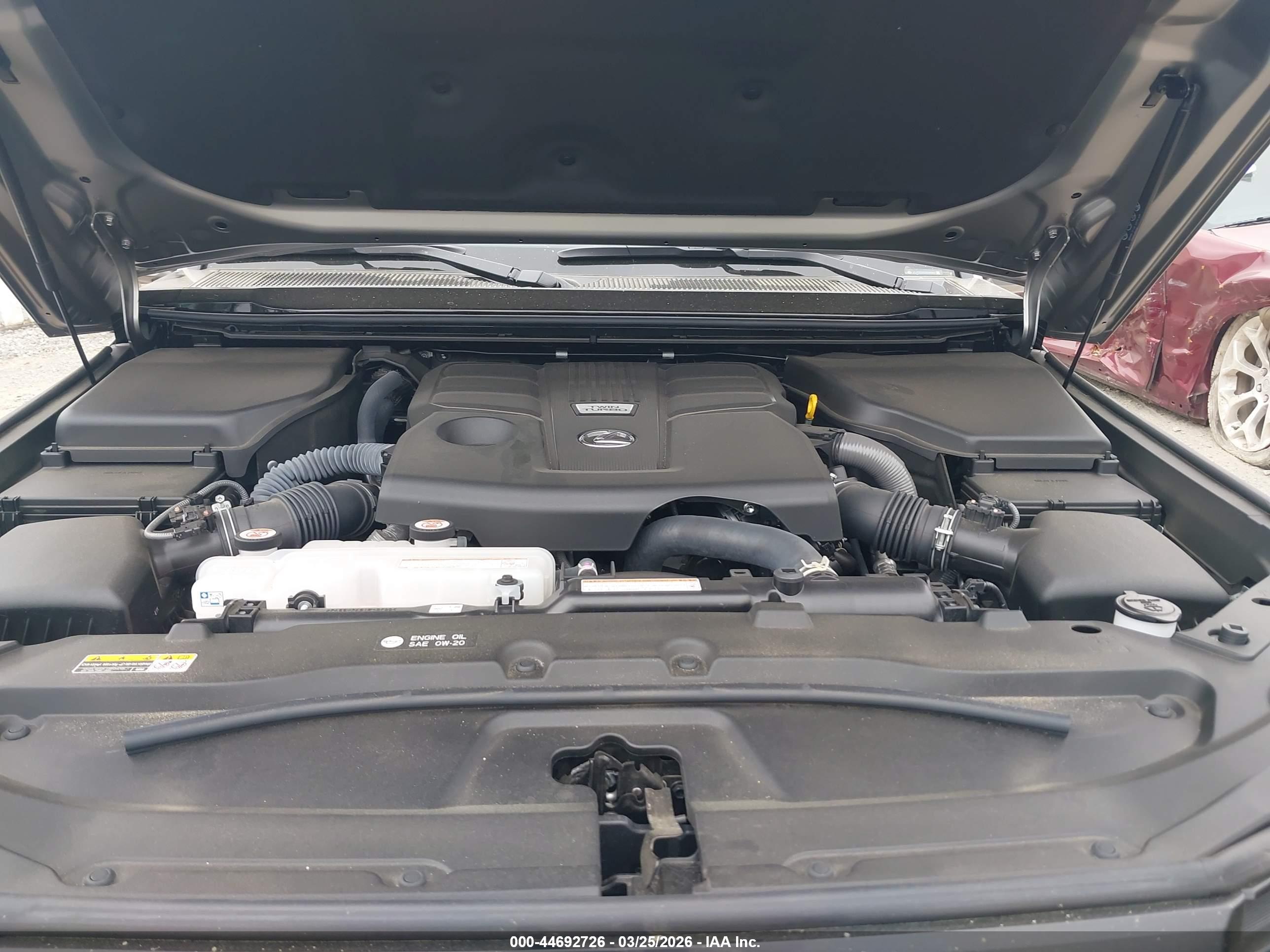 LEXUS GX image 10