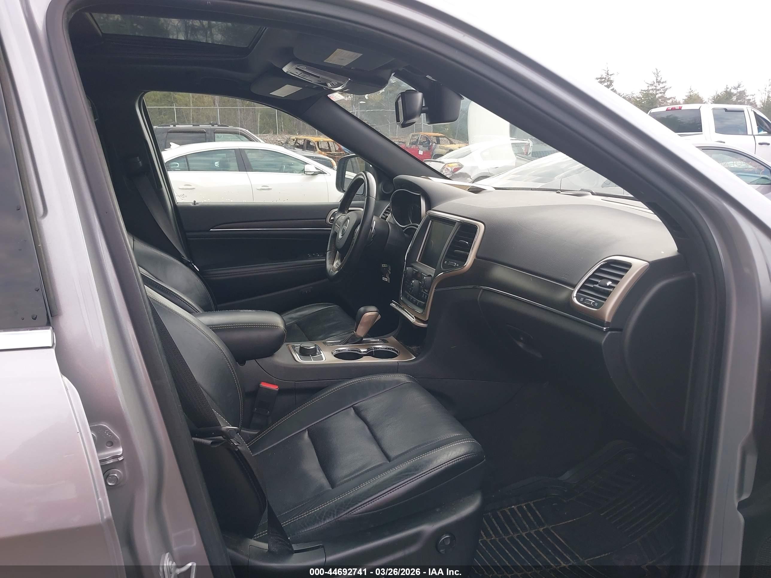 JEEP GRAND image 5