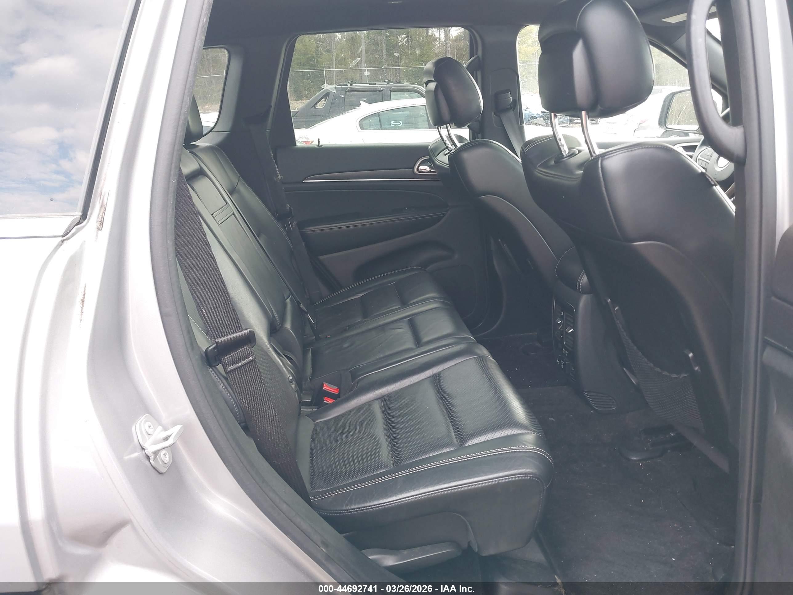 JEEP GRAND image 8