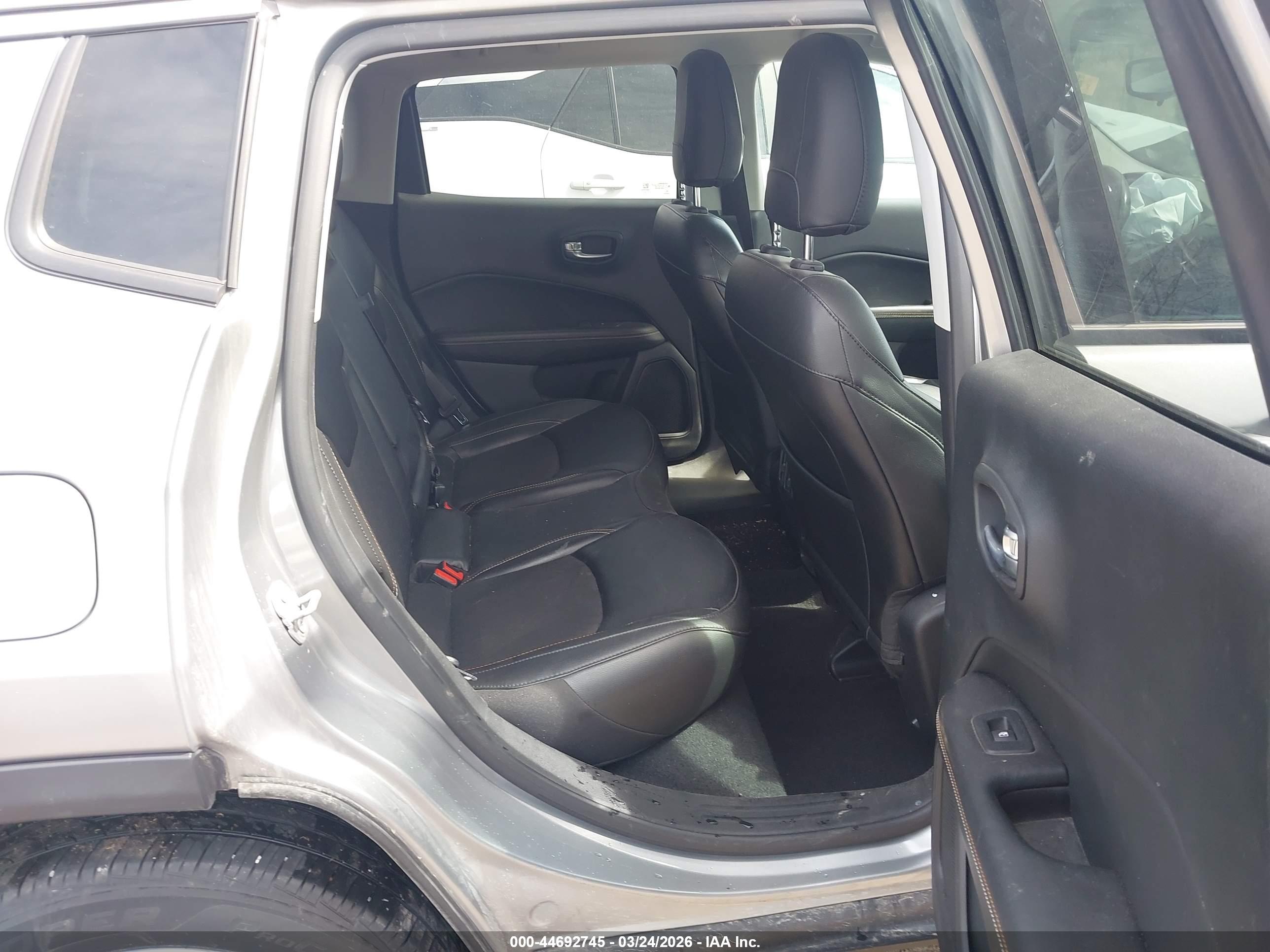 JEEP COMPASS image 8