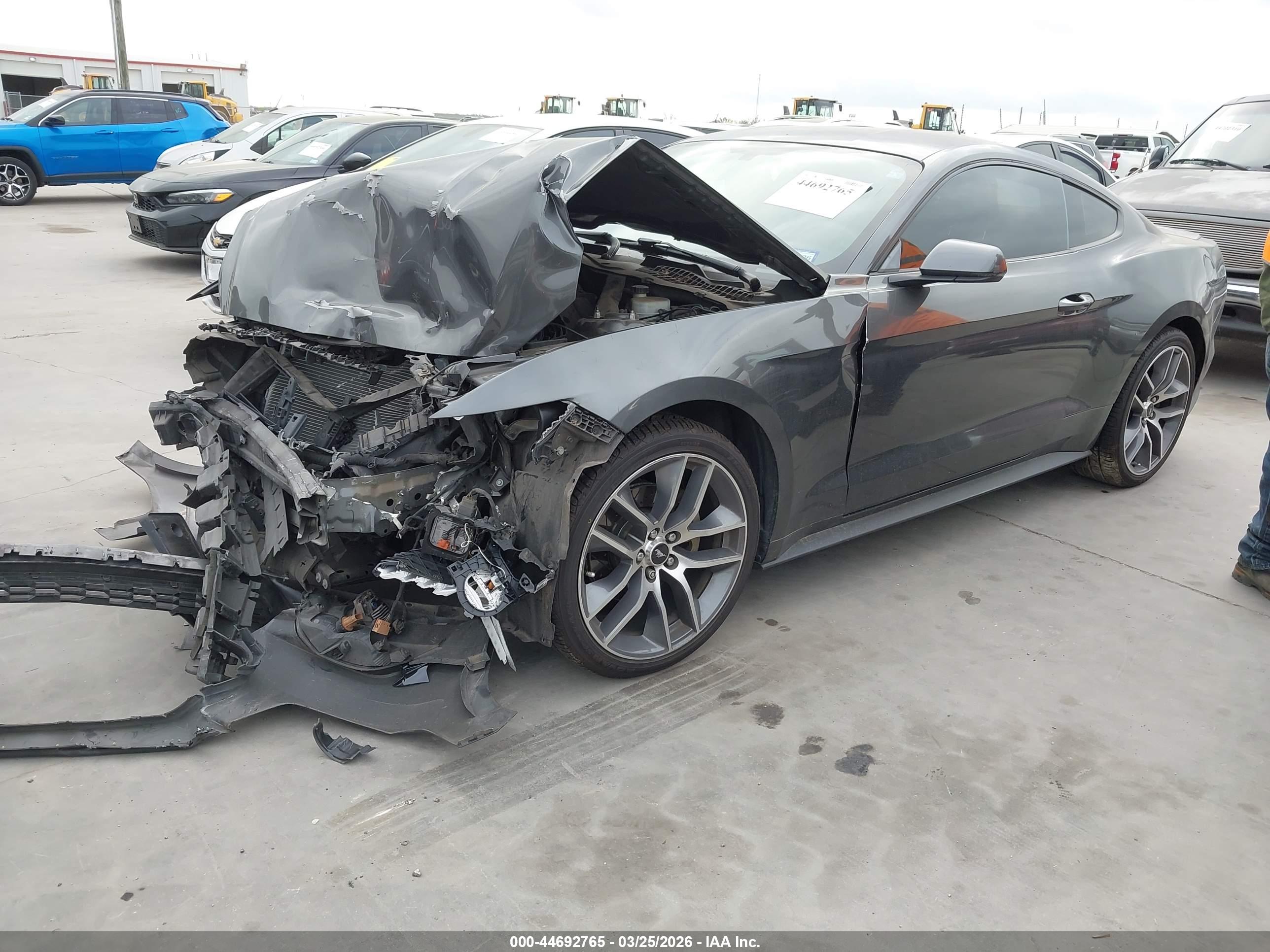 FORD MUSTANG image 2