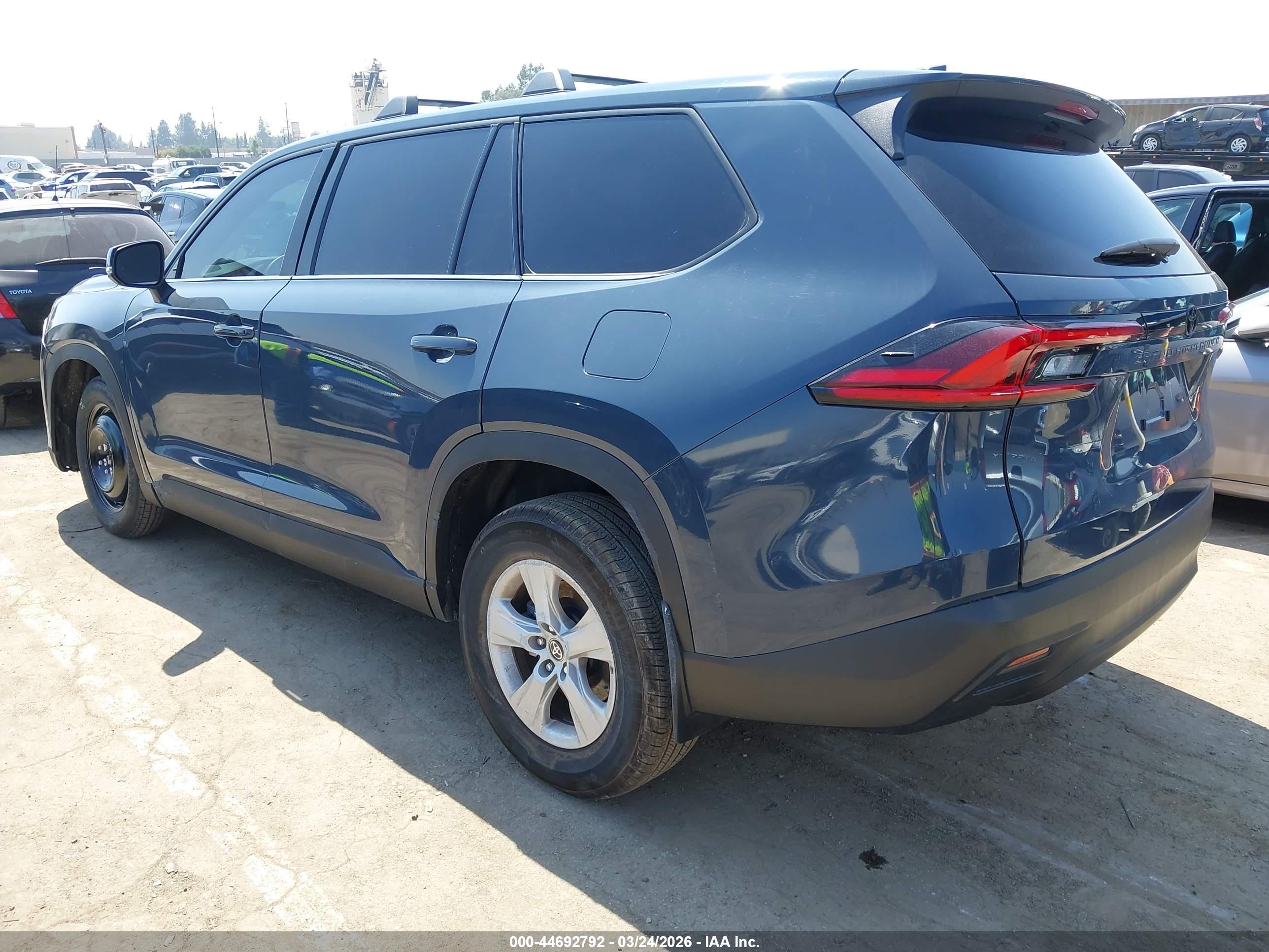 TOYOTA GRAND image 3