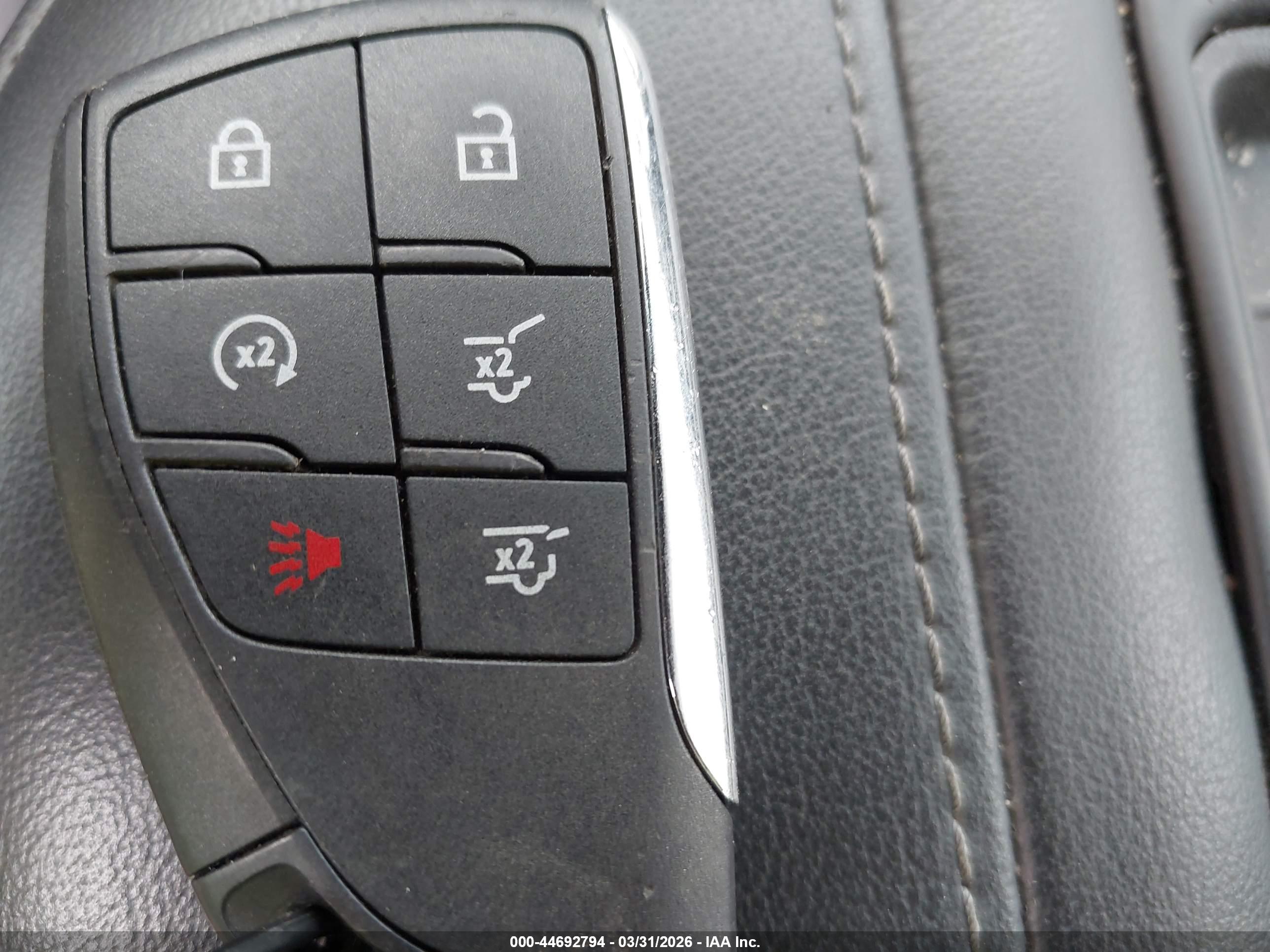 CHEVROLET SUBURBAN image 11