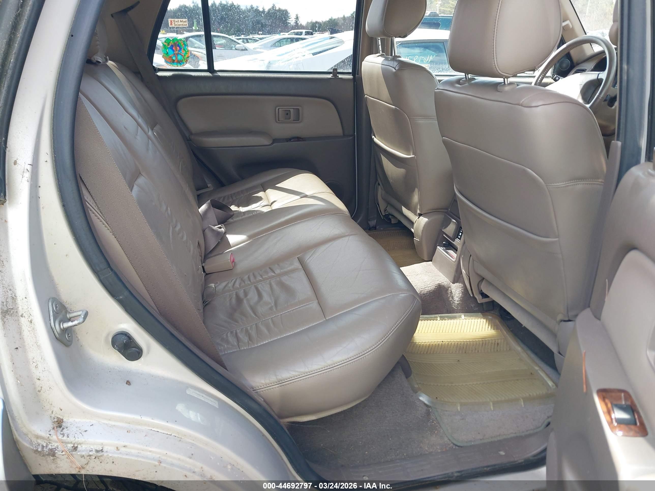 TOYOTA 4RUNNER image 8