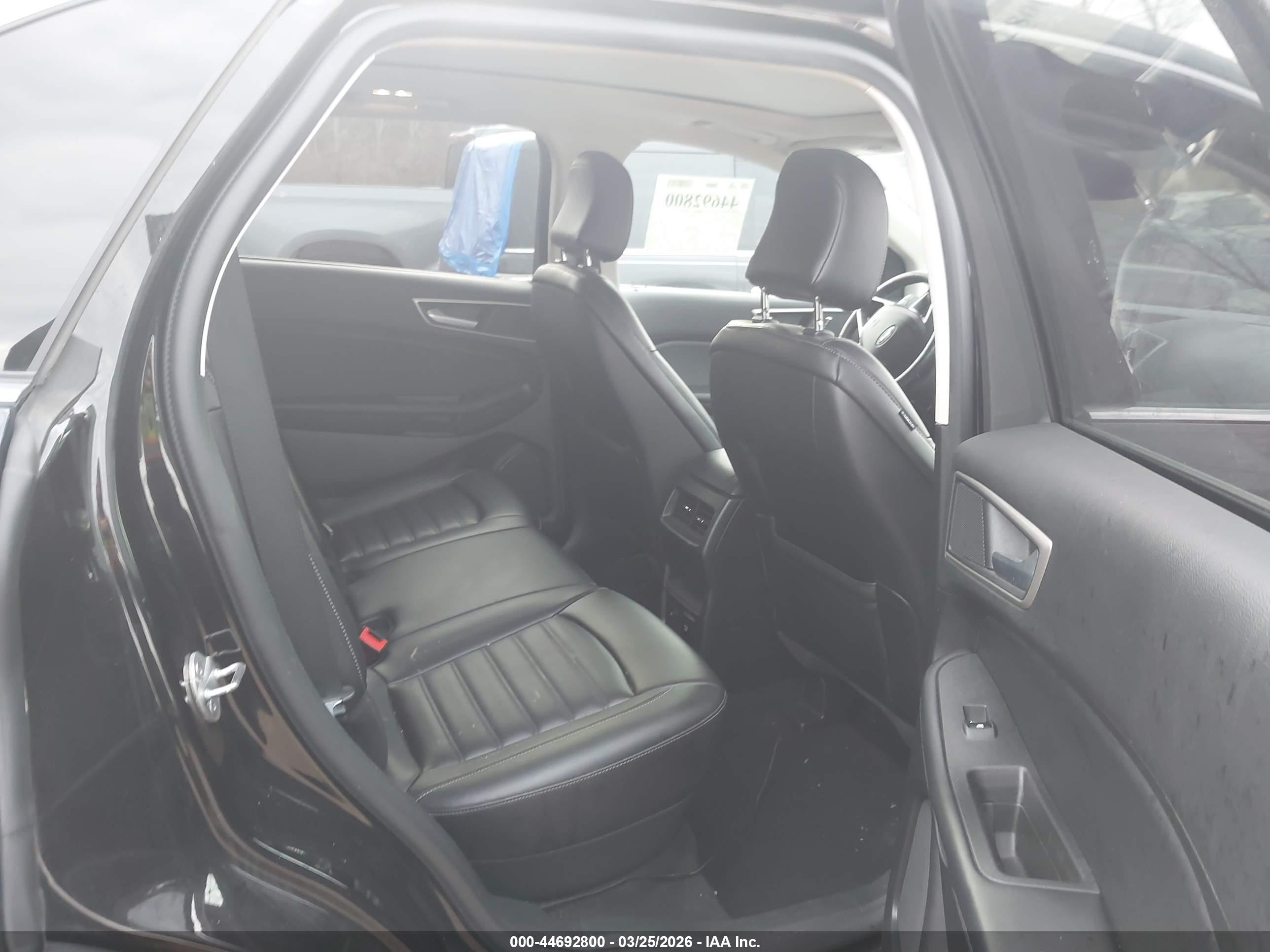 FORD EDGE image 8