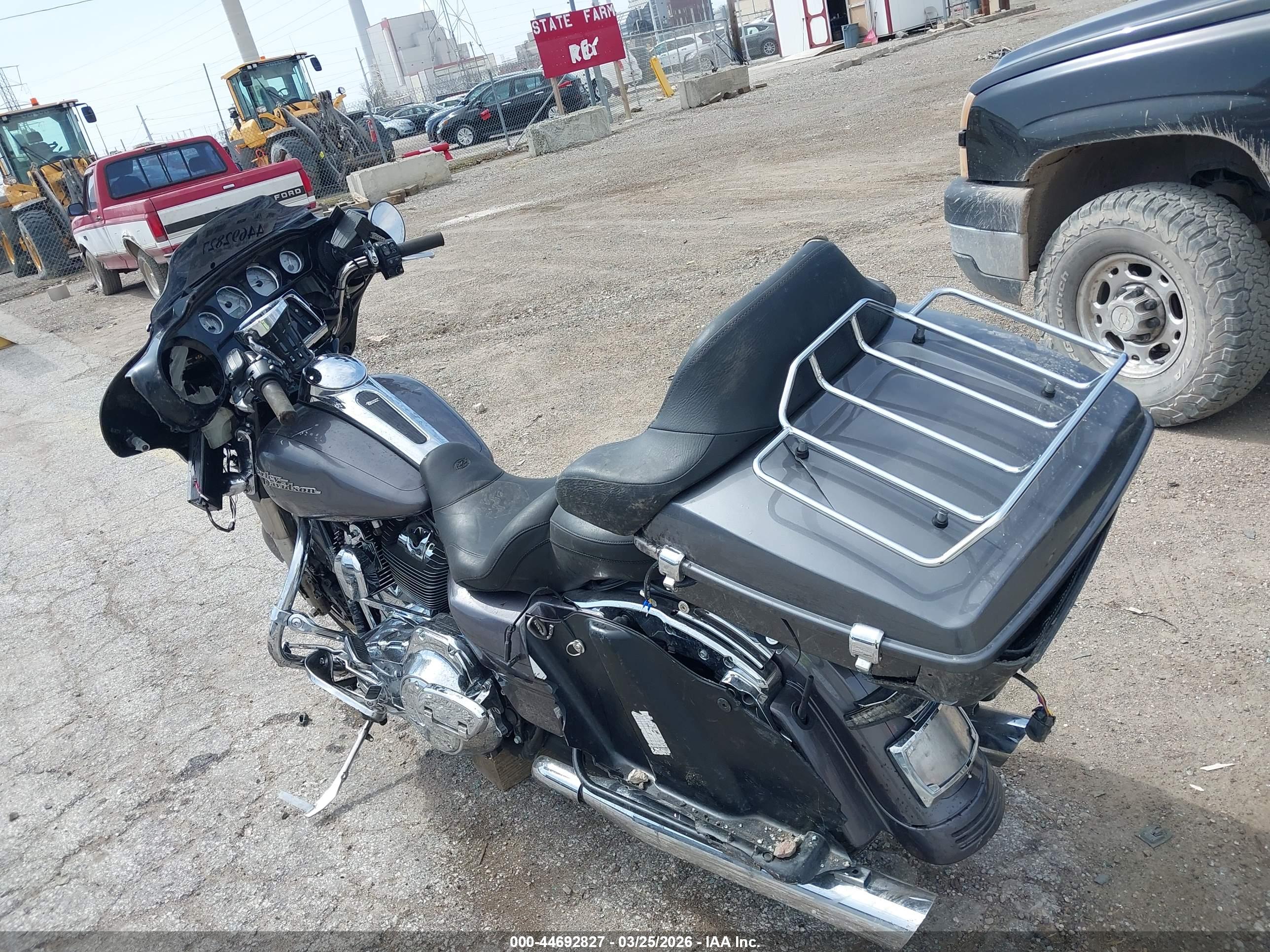 HARLEY-DAVIDSON FLHXS image 3