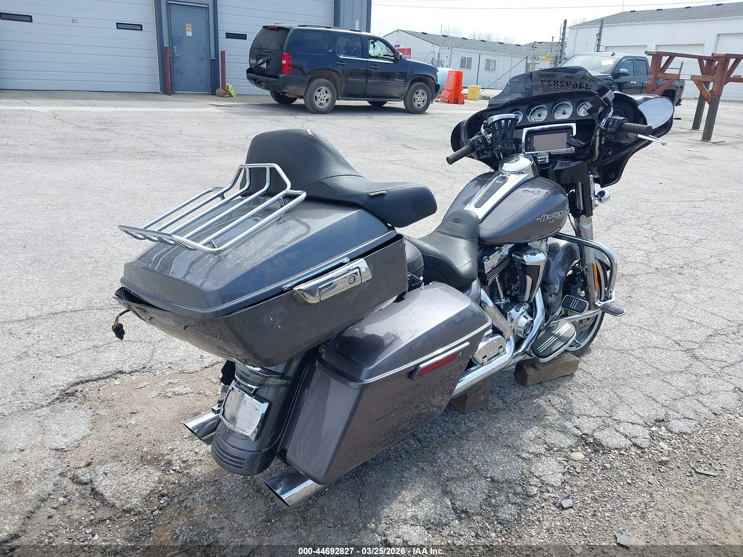 HARLEY-DAVIDSON FLHXS image 4