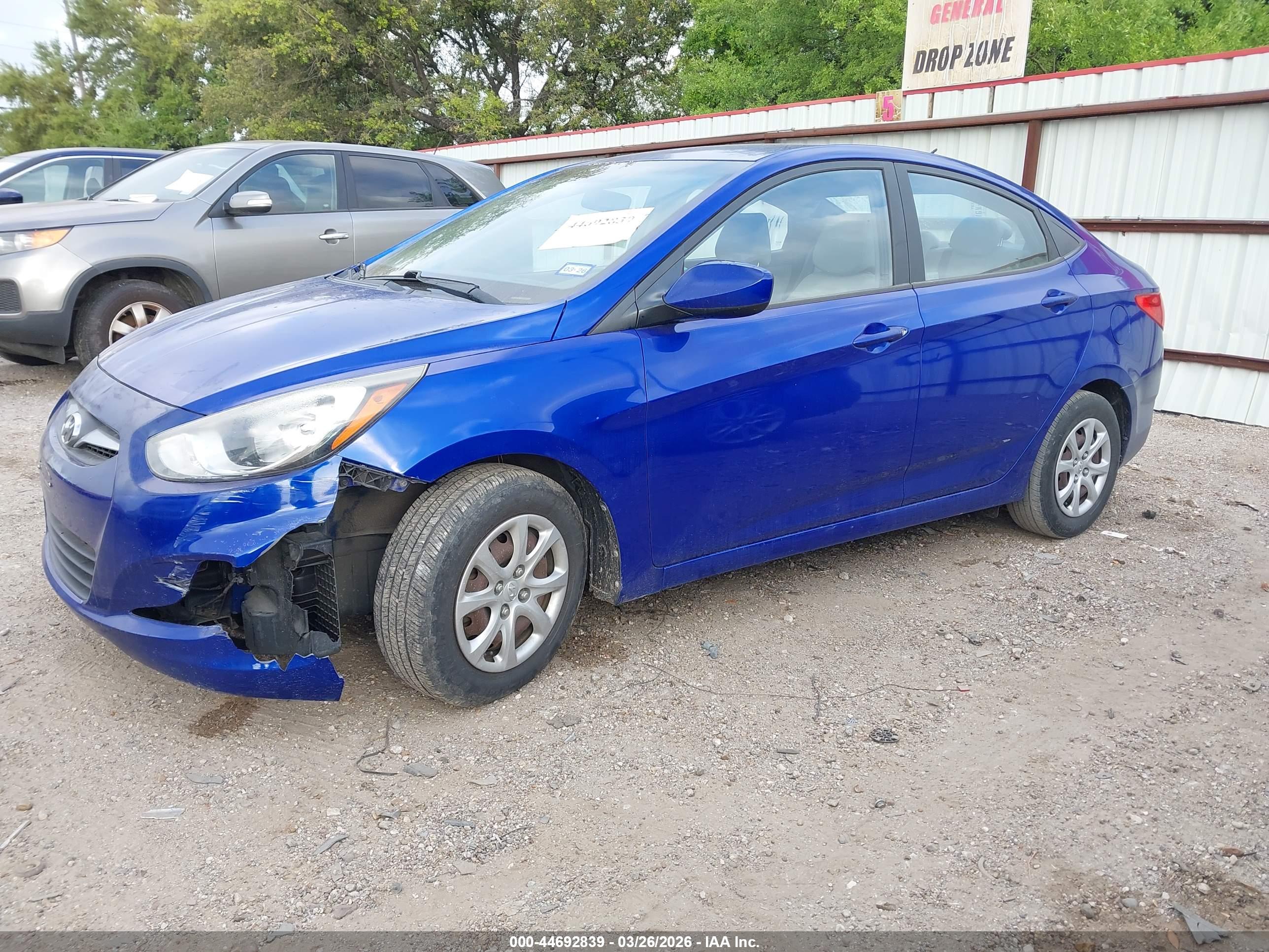 HYUNDAI ACCENT image 2