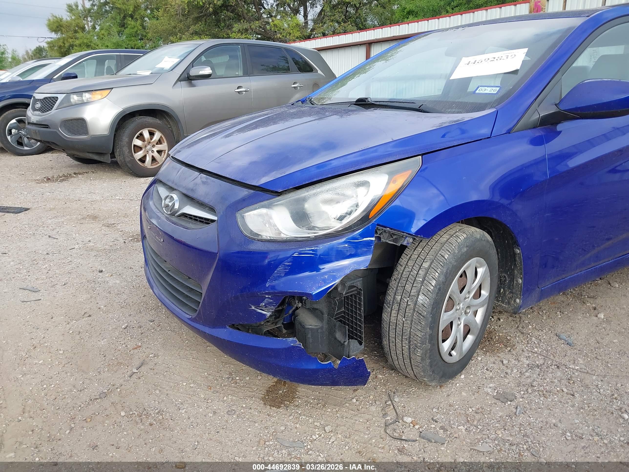 HYUNDAI ACCENT image 6