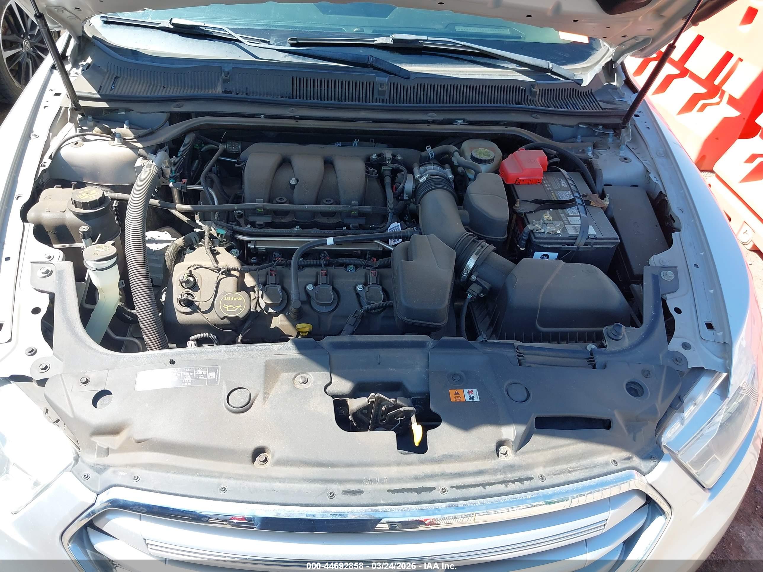 FORD TAURUS image 10