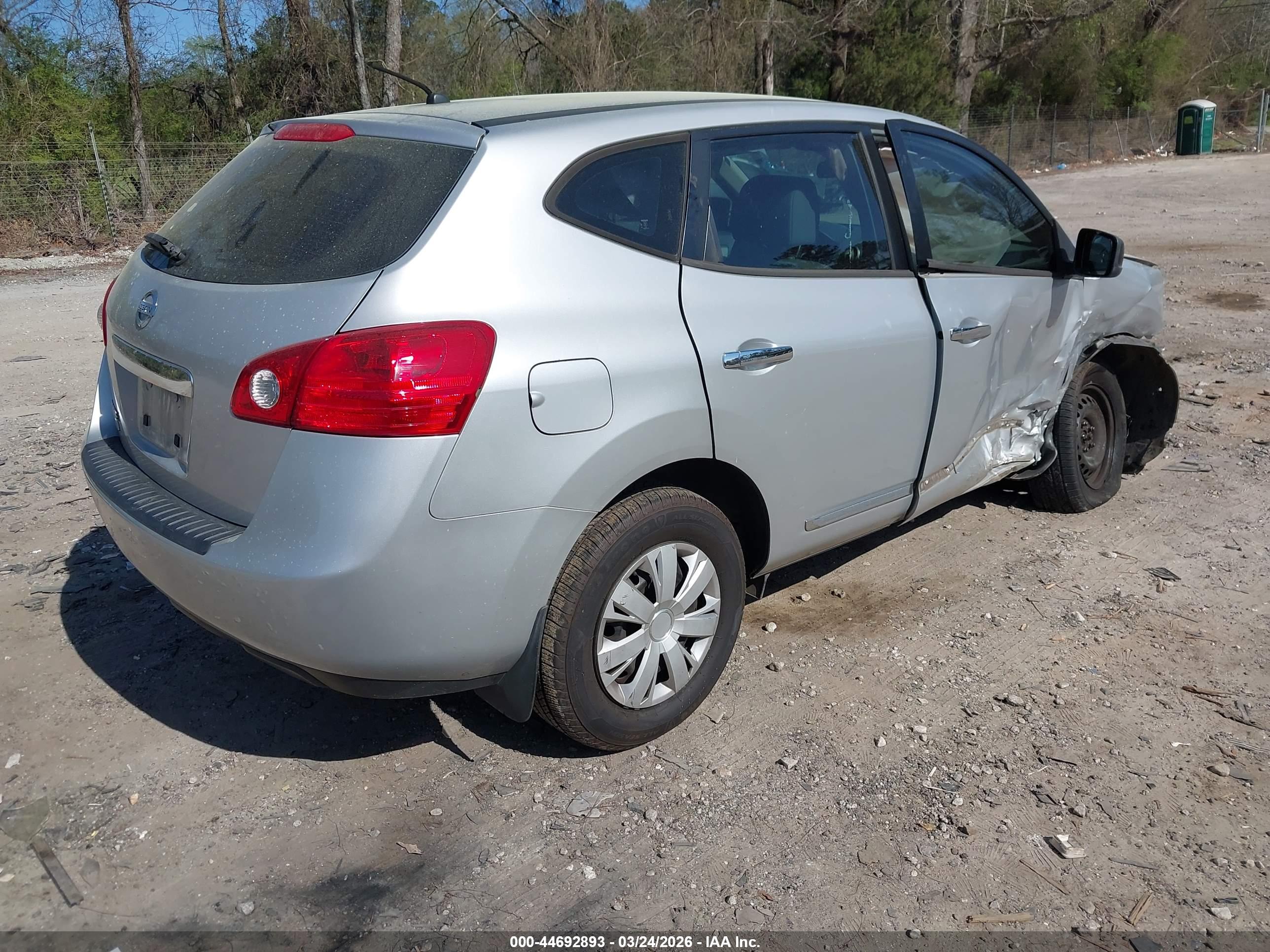 NISSAN ROGUE image 4
