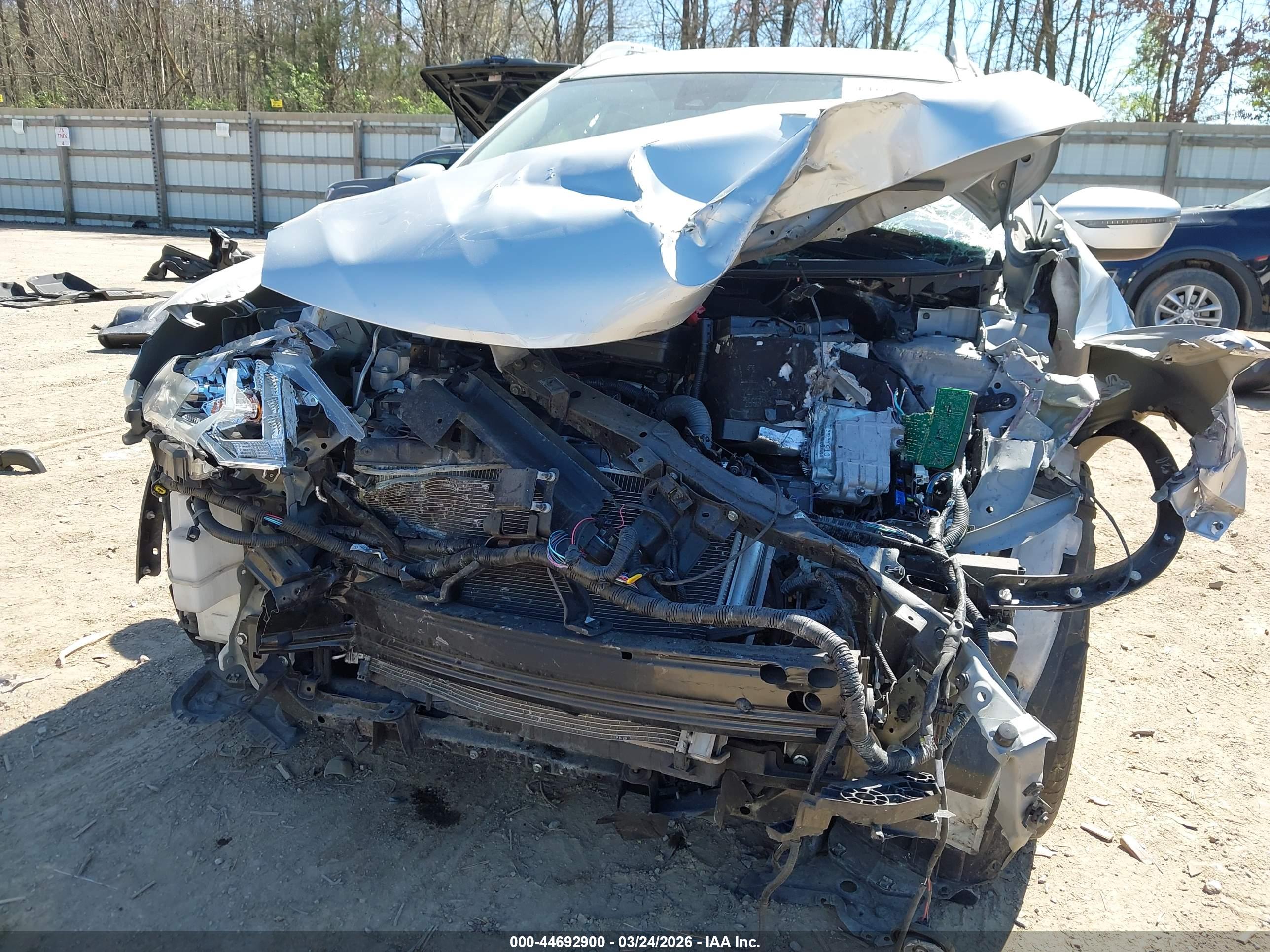 NISSAN ROGUE image 6