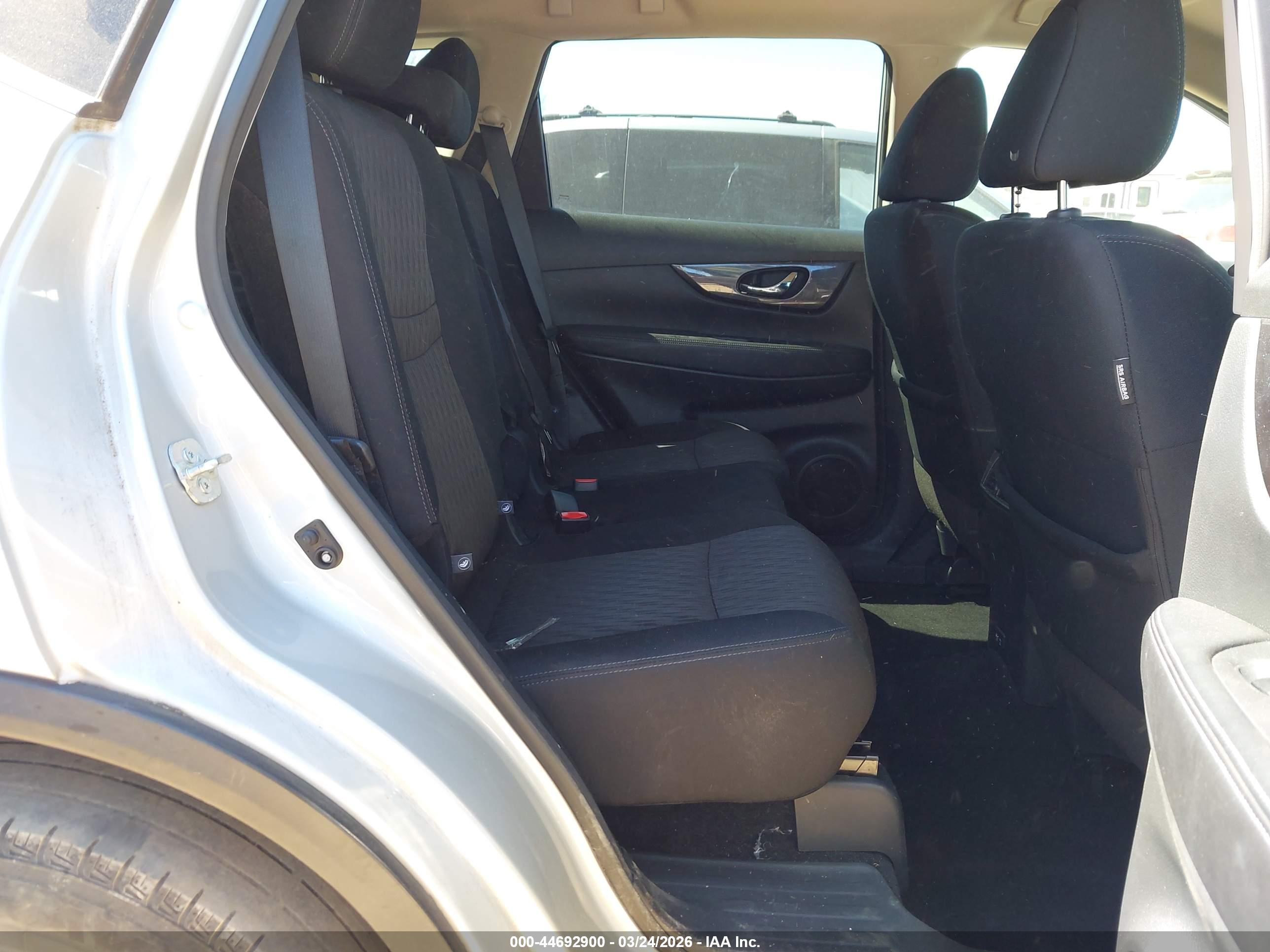 NISSAN ROGUE image 8