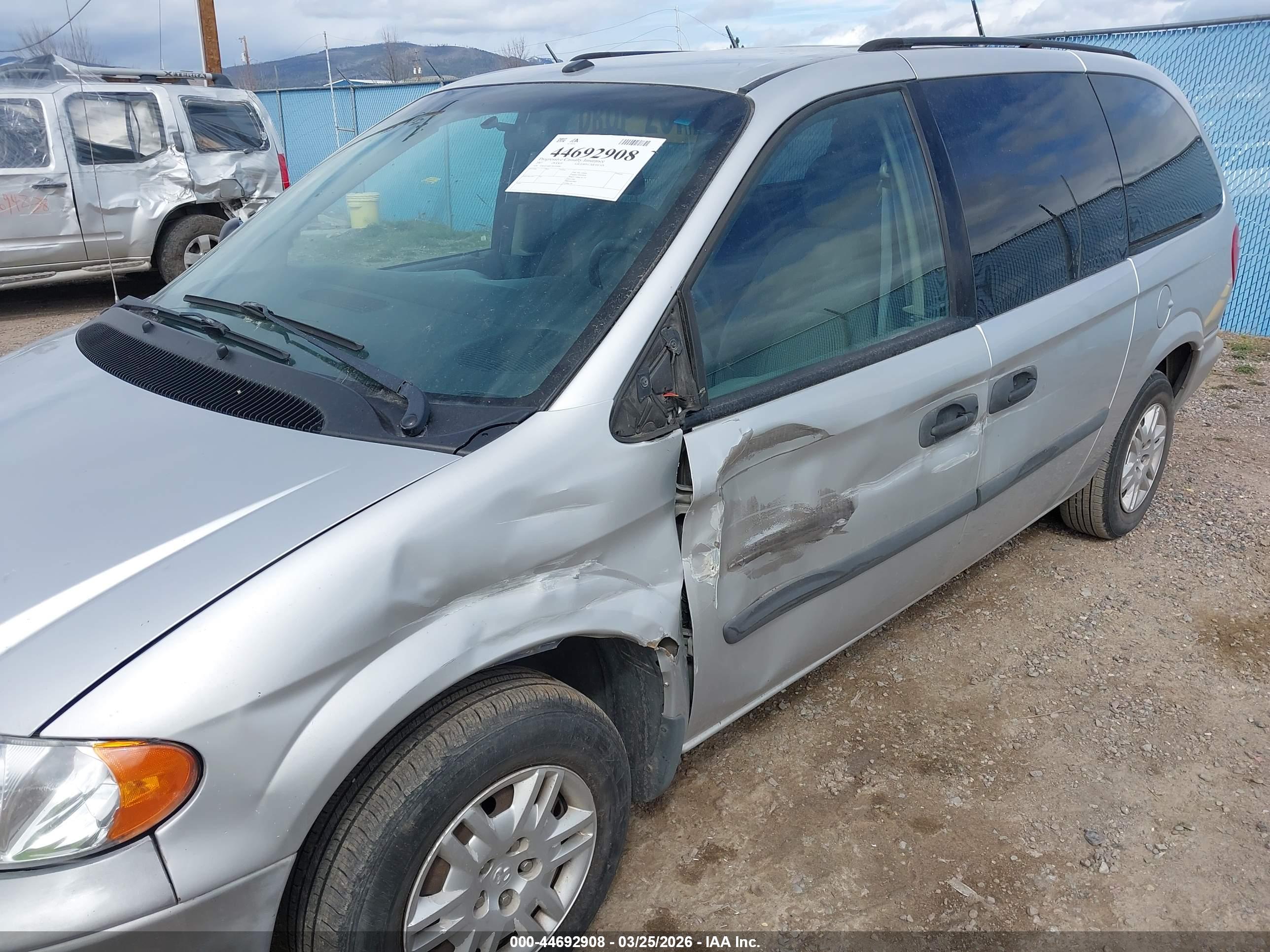 DODGE GRAND image 6