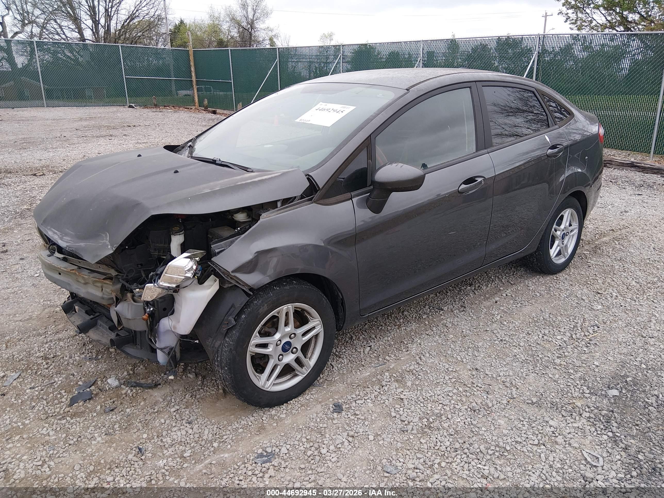 FORD FIESTA image 2