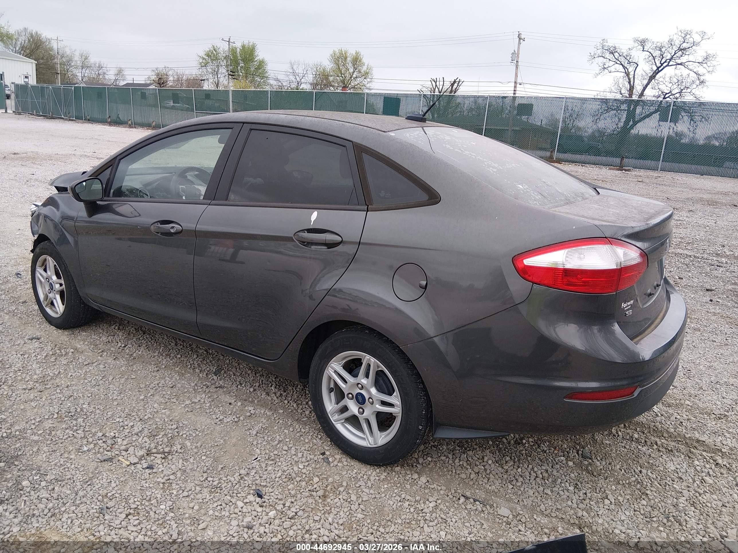 FORD FIESTA image 3