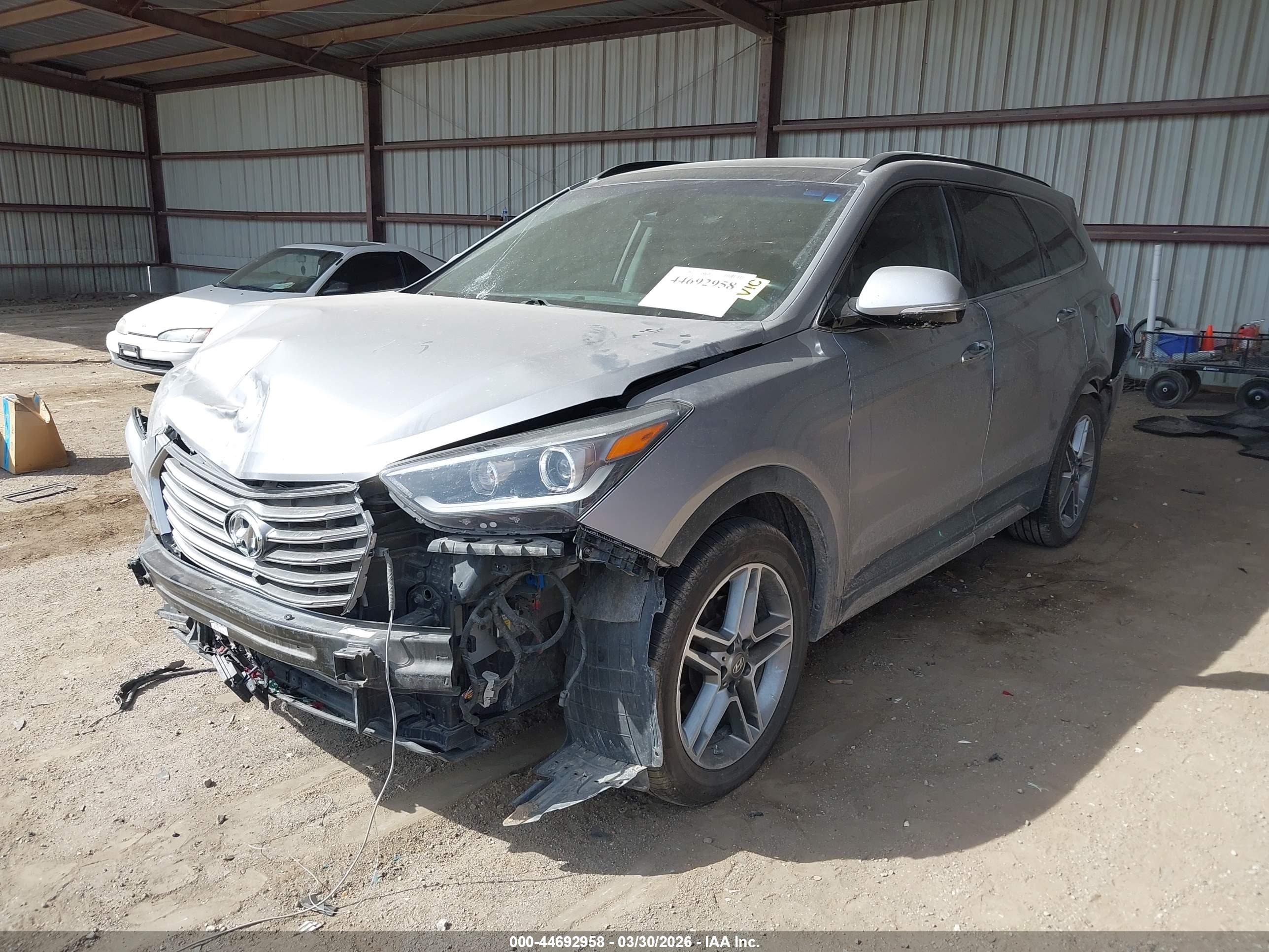HYUNDAI SANTA image 2