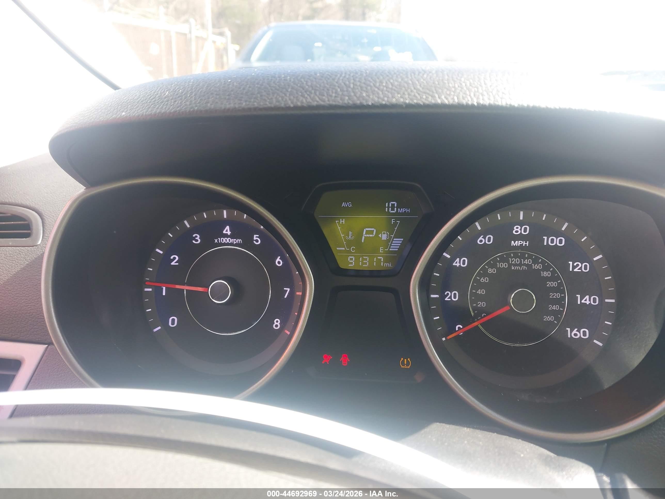 HYUNDAI ELANTRA image 7