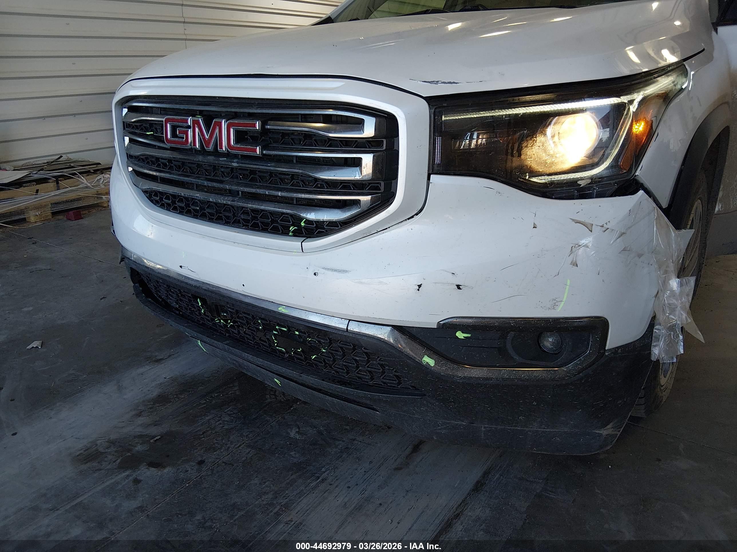 GMC ACADIA image 6
