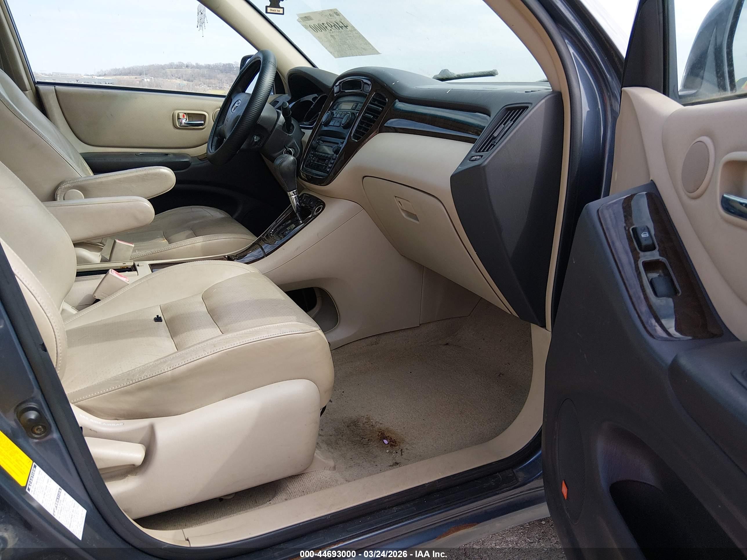 TOYOTA HIGHLANDER image 5