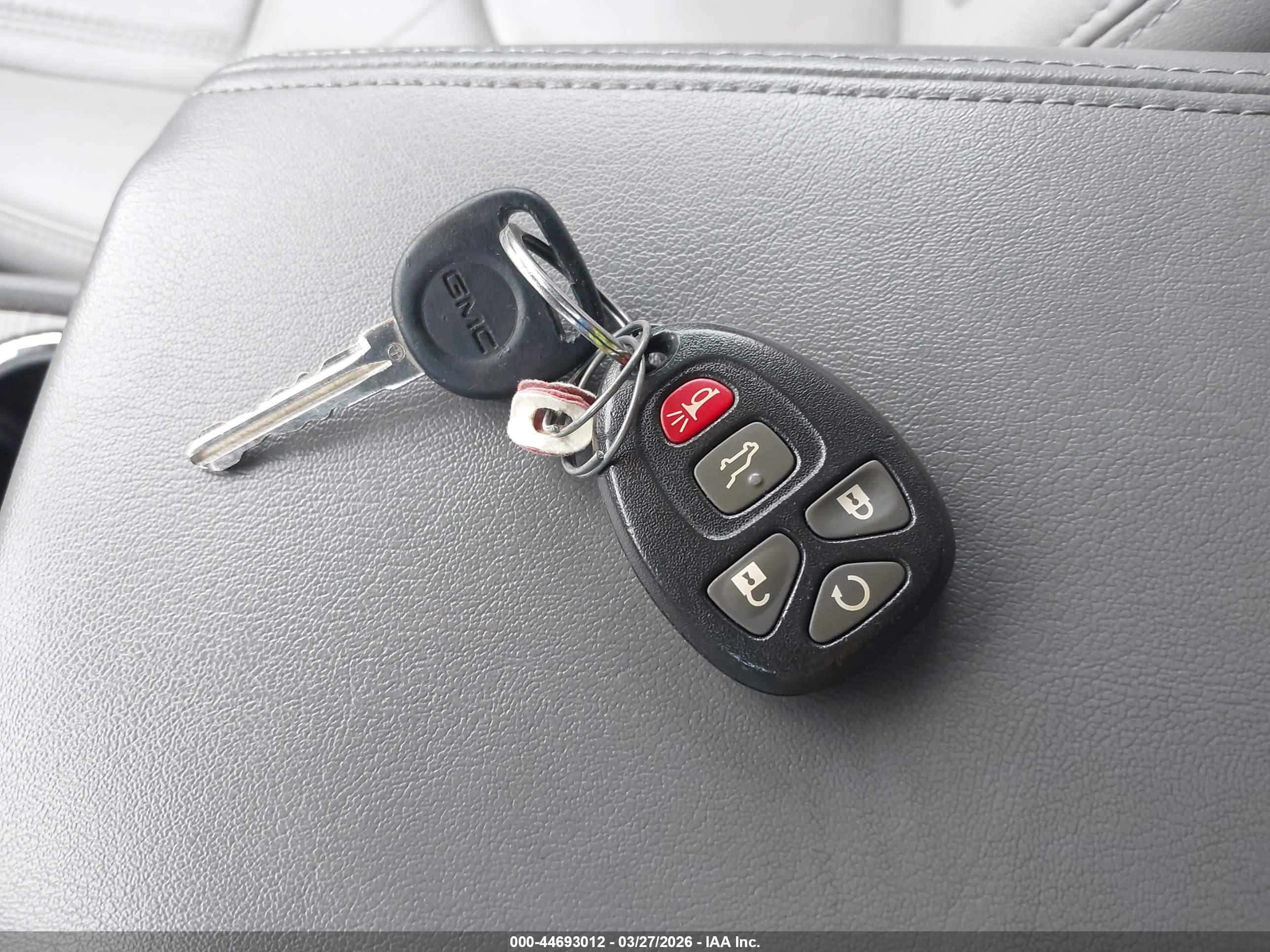 GMC ACADIA image 11
