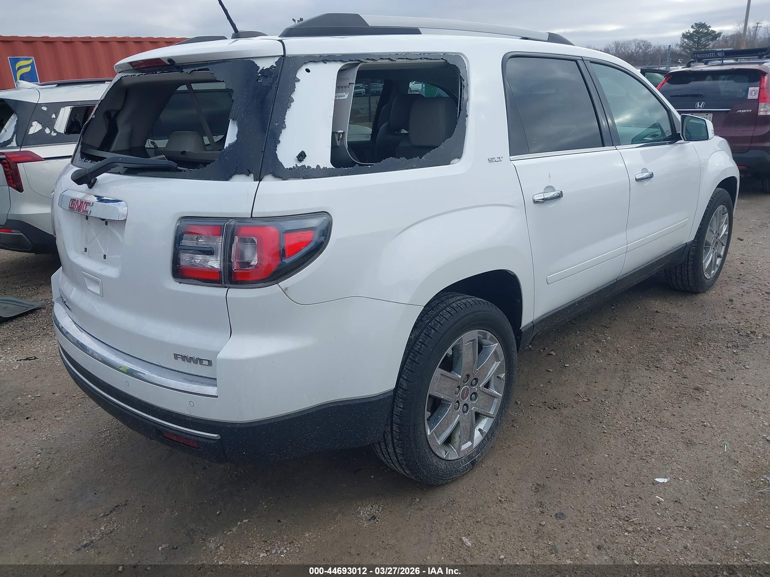 GMC ACADIA image 4