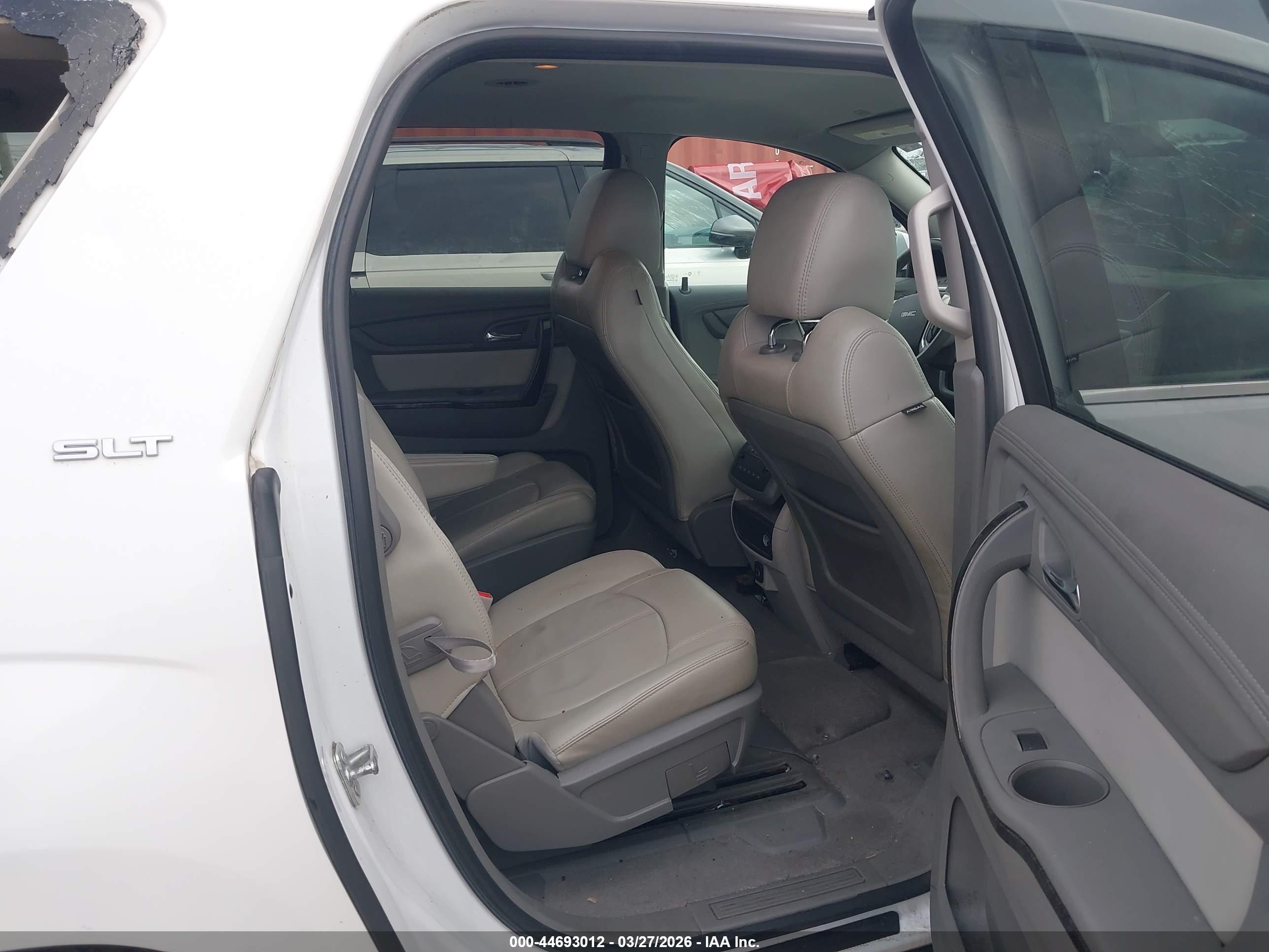 GMC ACADIA image 8