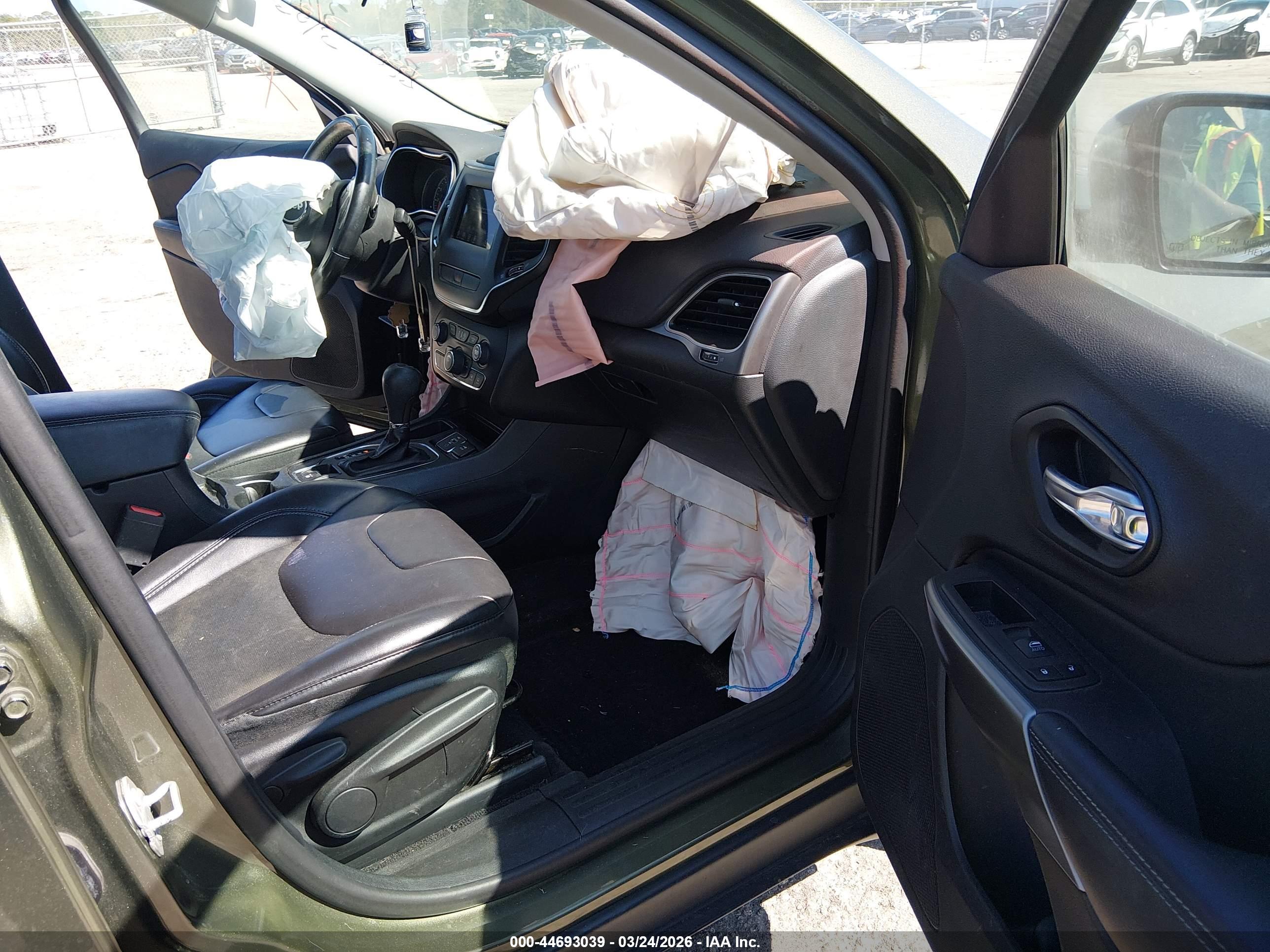 JEEP CHEROKEE image 5