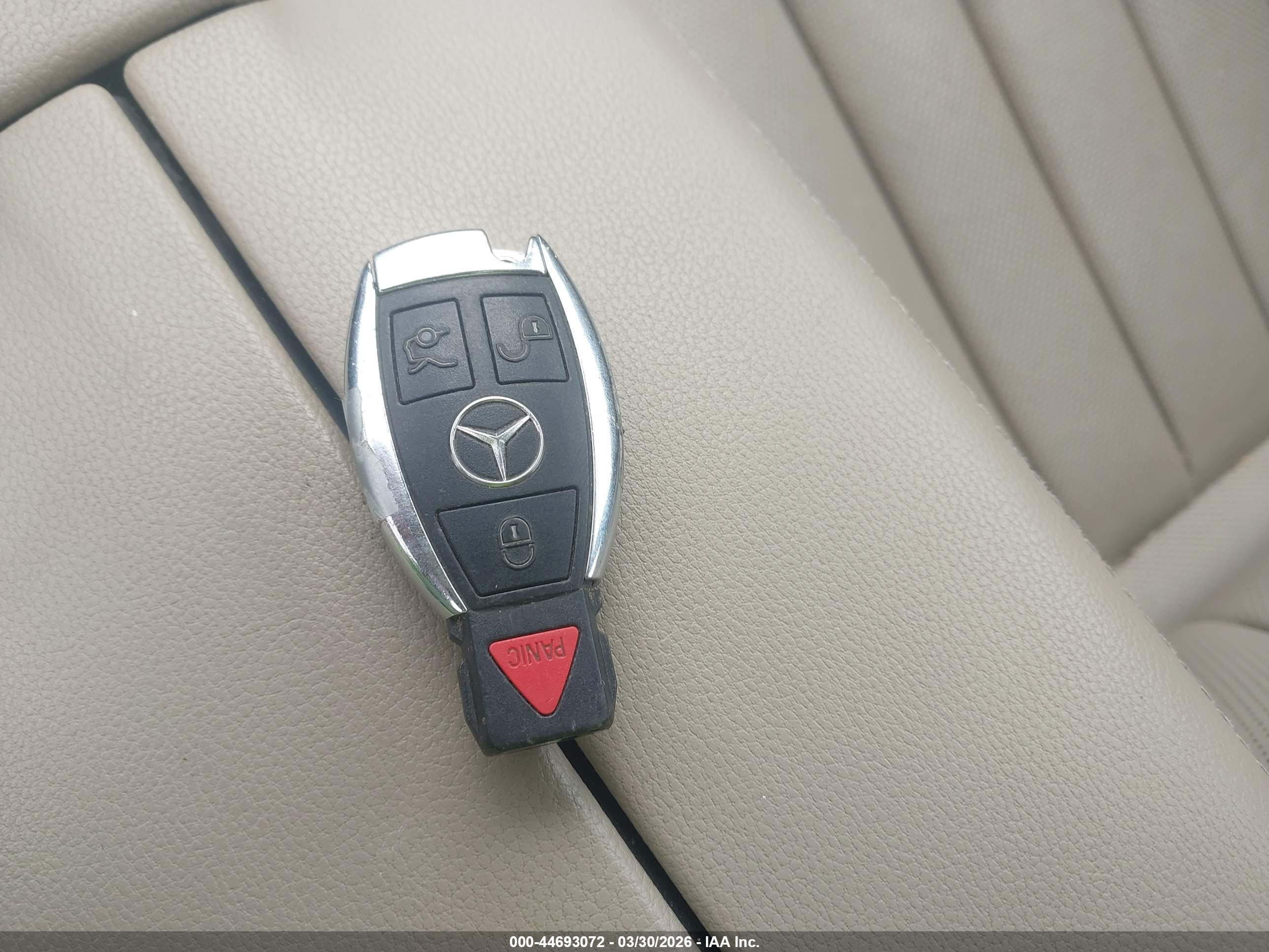 MERCEDES-BENZ E image 11