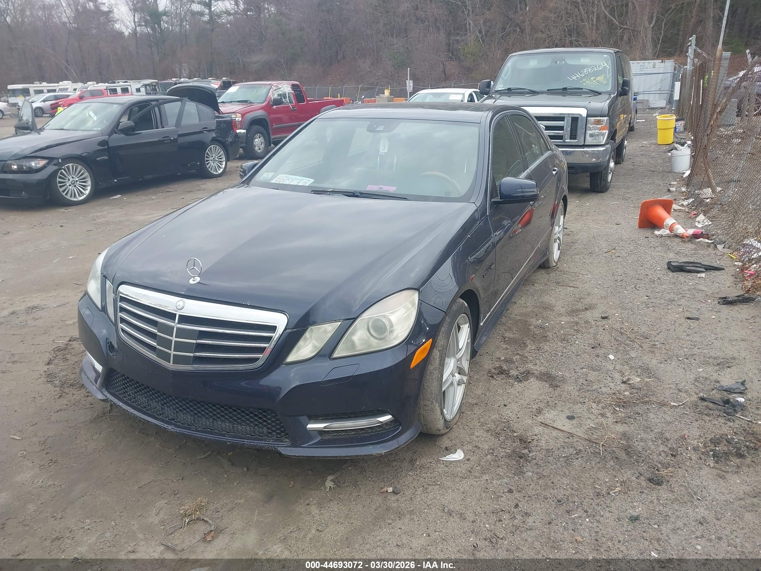 MERCEDES-BENZ E image 2
