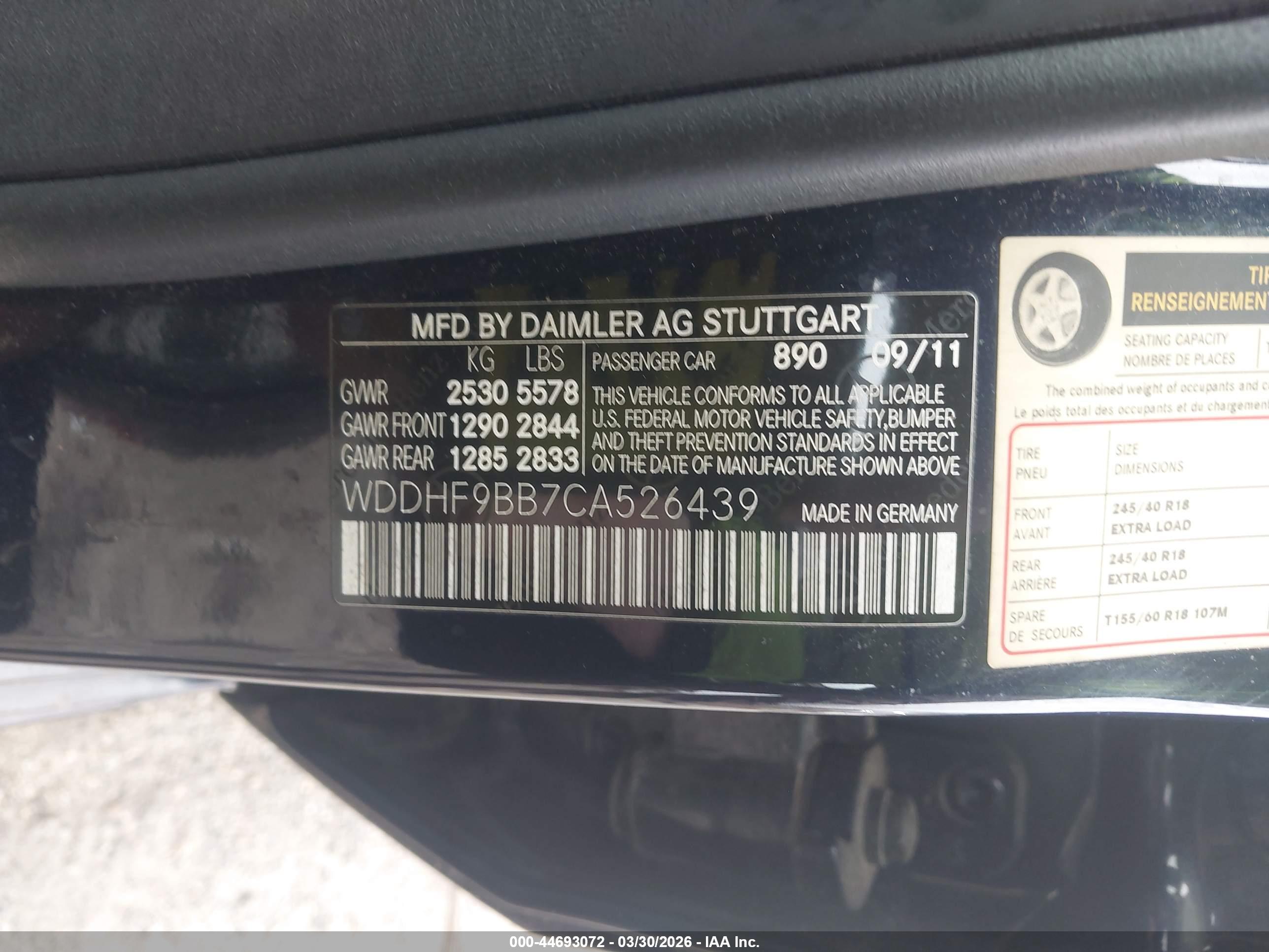 MERCEDES-BENZ E image 9
