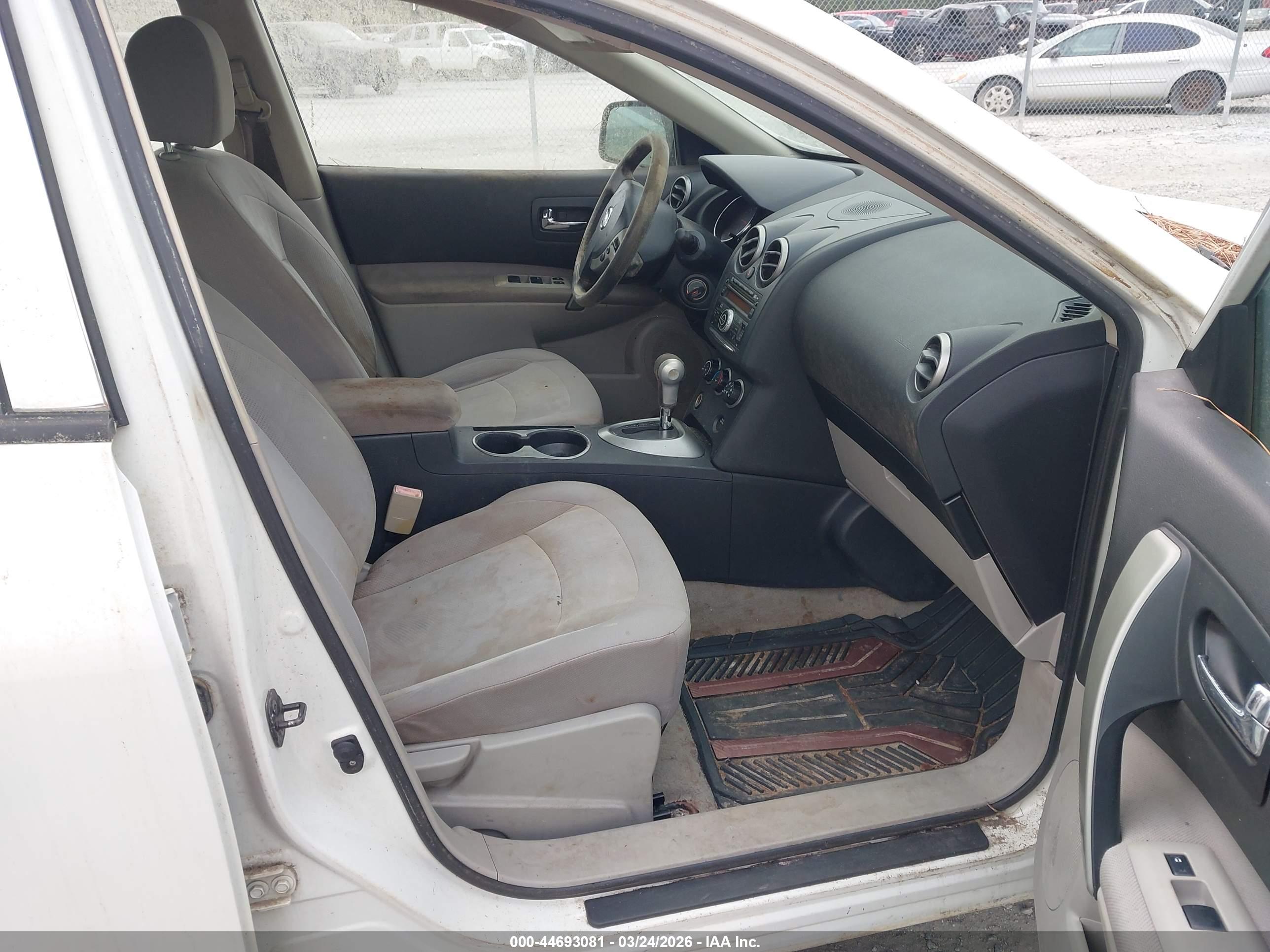 NISSAN ROGUE image 5