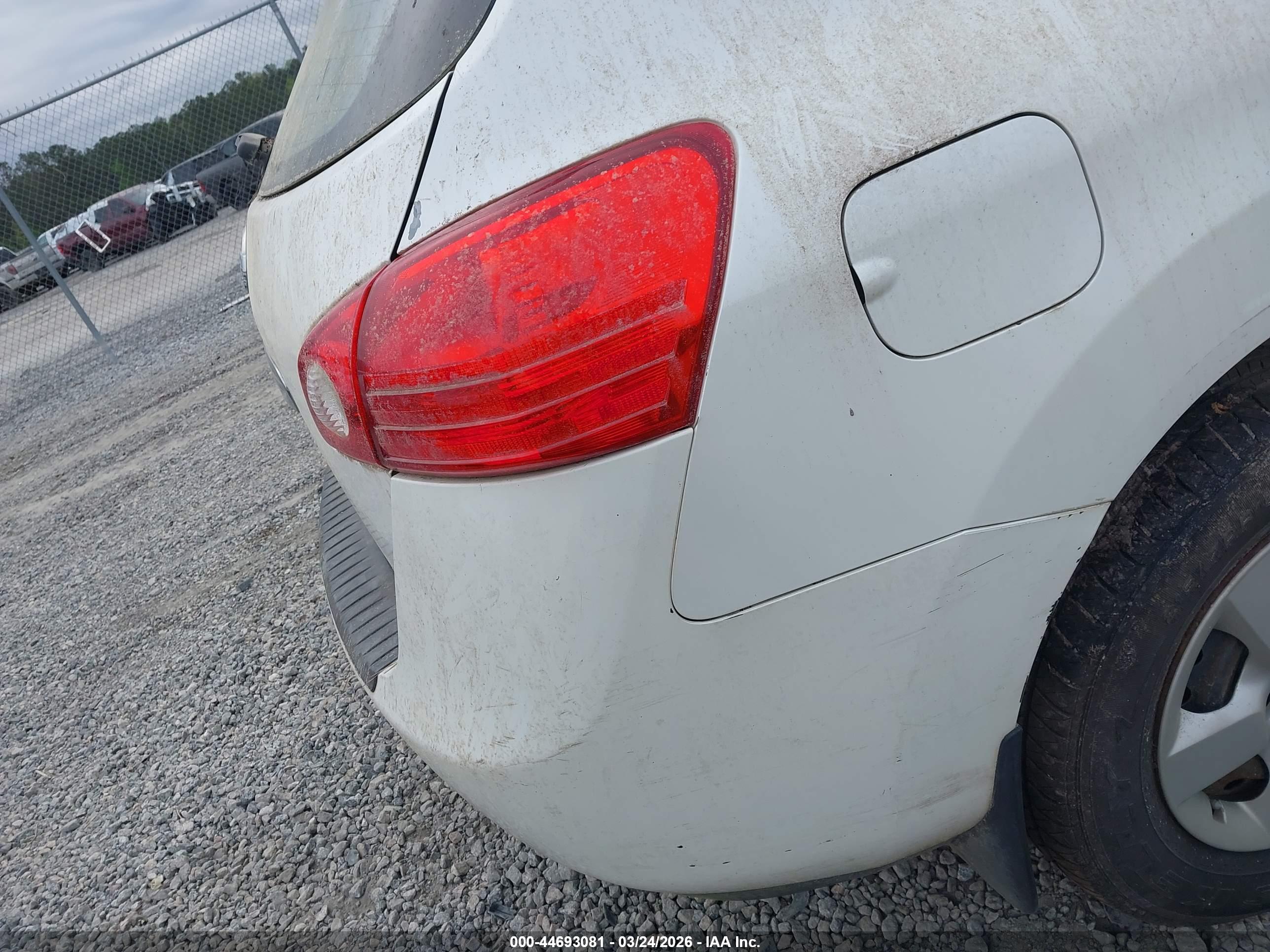 NISSAN ROGUE image 6